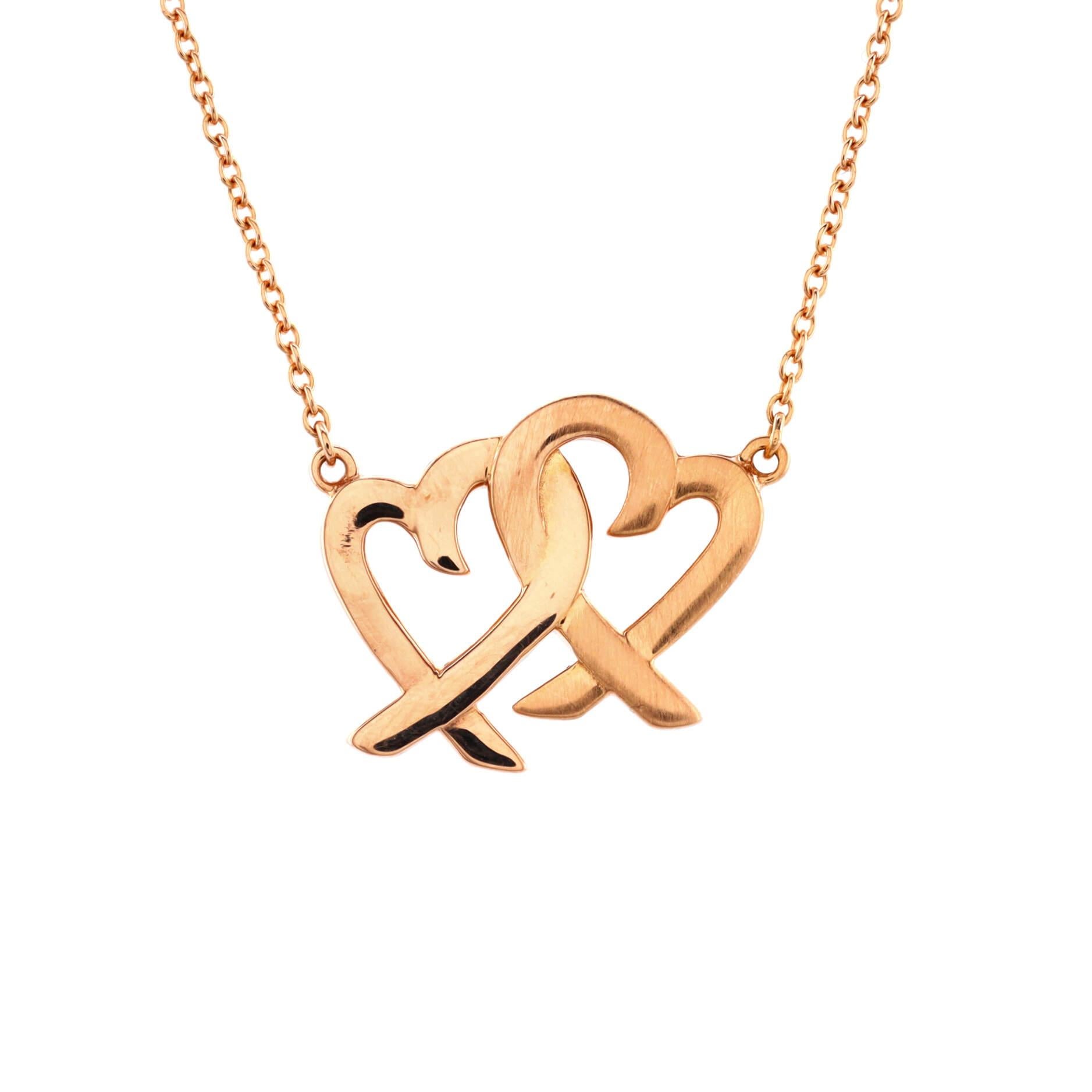 Tiffany & Co. Paloma Picasso Loving Heart Interlocking Pendant Necklace 18k In Good Condition In New York, NY