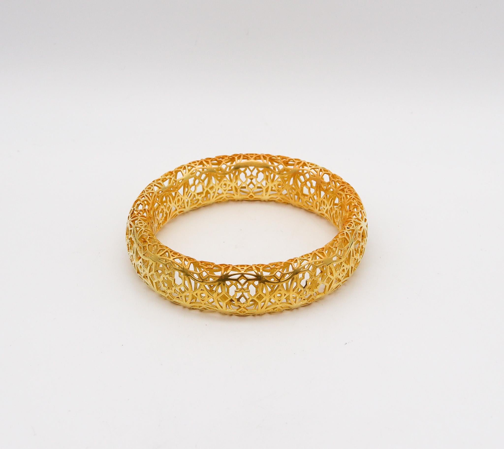 Tiffany & Co. Paloma Picasso Marrakesh Bangle Bracelet 18Kt Vermeil On Sterling In Good Condition For Sale In Miami, FL
