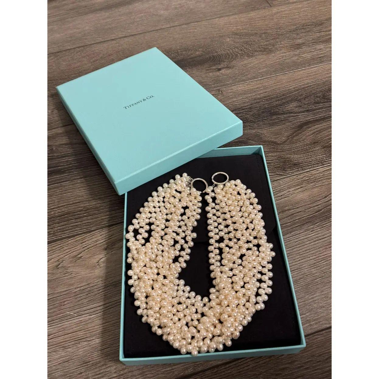 DETALLES:
Collar de varias vueltas de perlas Paloma Picasso for Tiffany & Co. con cierre de plata de ley. 
Firmado: 