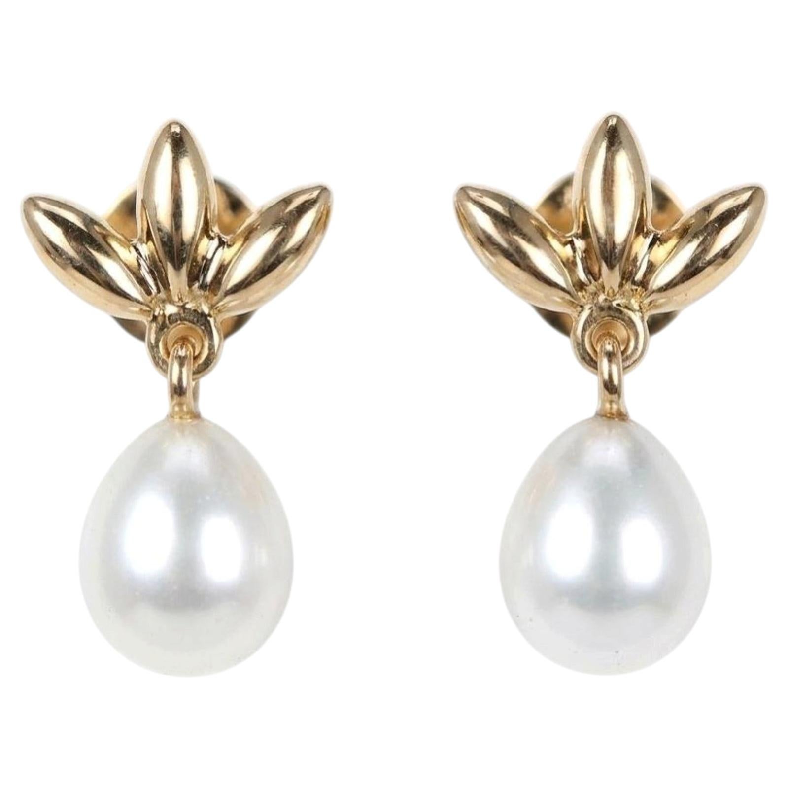 Tiffany & Co Paloma Picasso Olive Leaf 18K Gold Freshwater Pearl Earrings 7mm