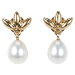 Tiffany & Co Paloma Picasso Olive Leaf 18K Gold Freshwater Pearl Earrings 7mm