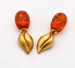 Tiffany & Co Paloma Picasso Pair of Dangle Earrings Hammered 18Kt Gold and Amber