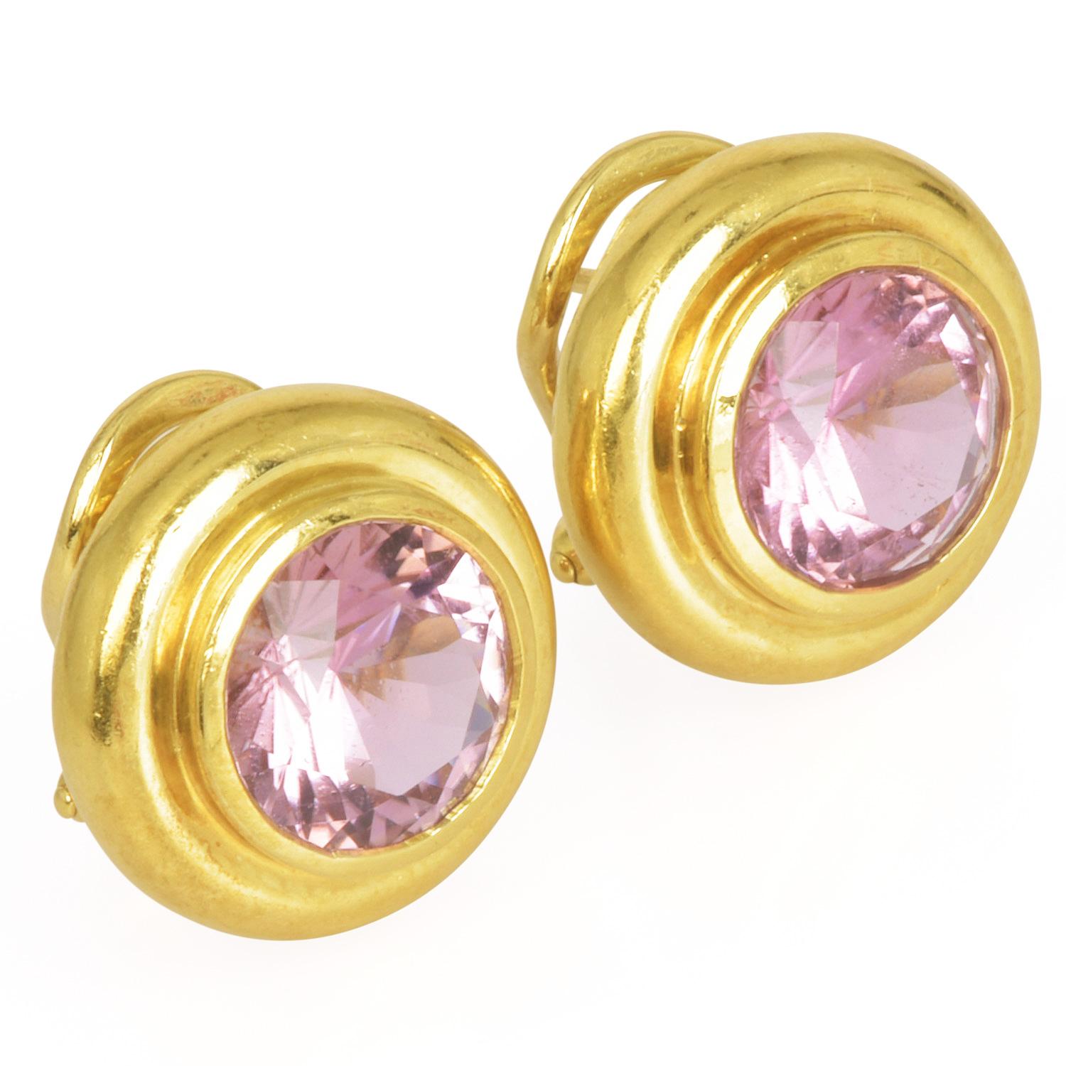 Tiffany & Co. Paloma Picasso Pink Topaz 18K Gold Button Clip-On Earrings In Excellent Condition In Miami, FL