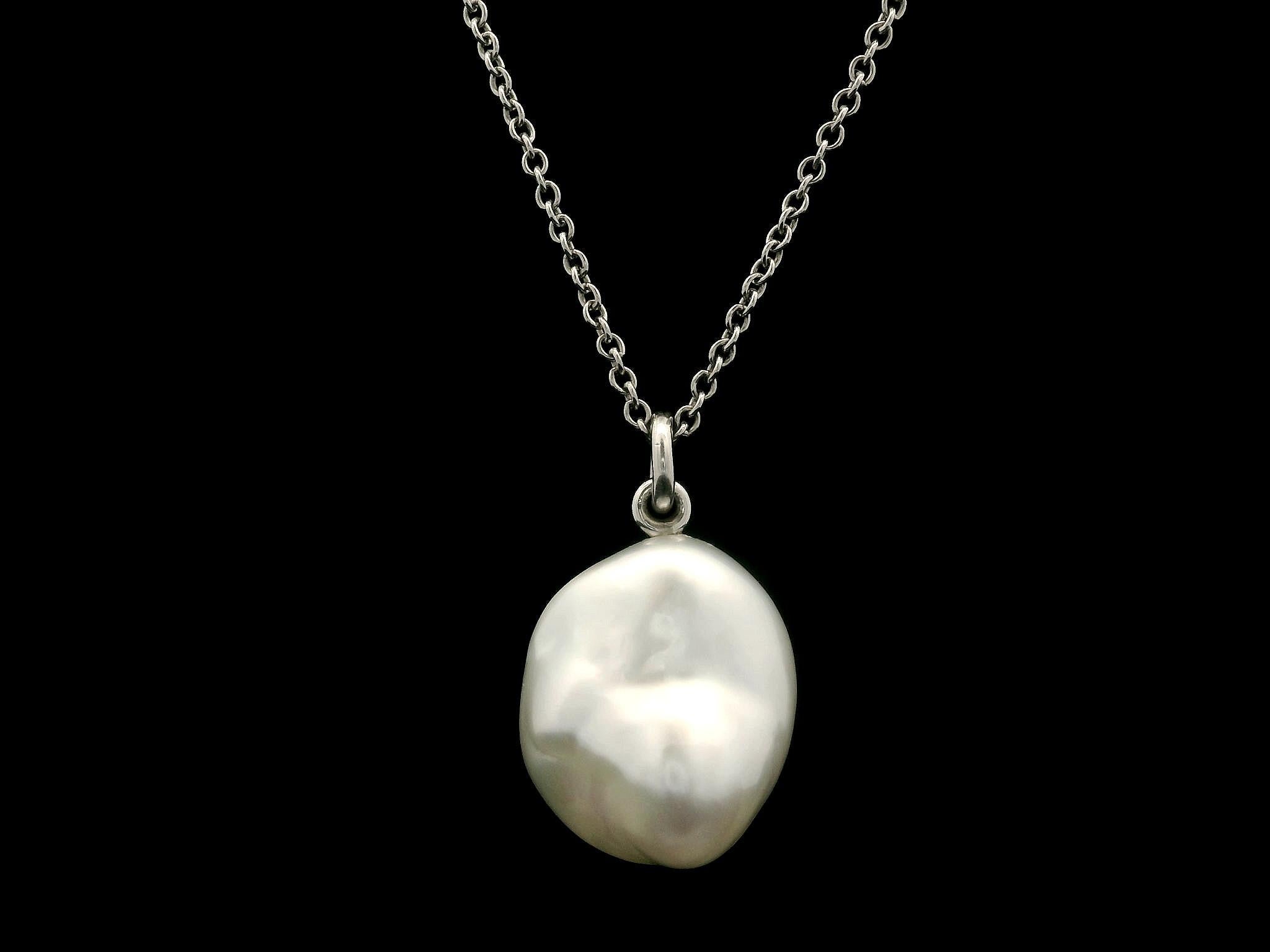Tiffany & Co. Paloma Picasso Platinum Baroque Keshi Pearl Pendant 16