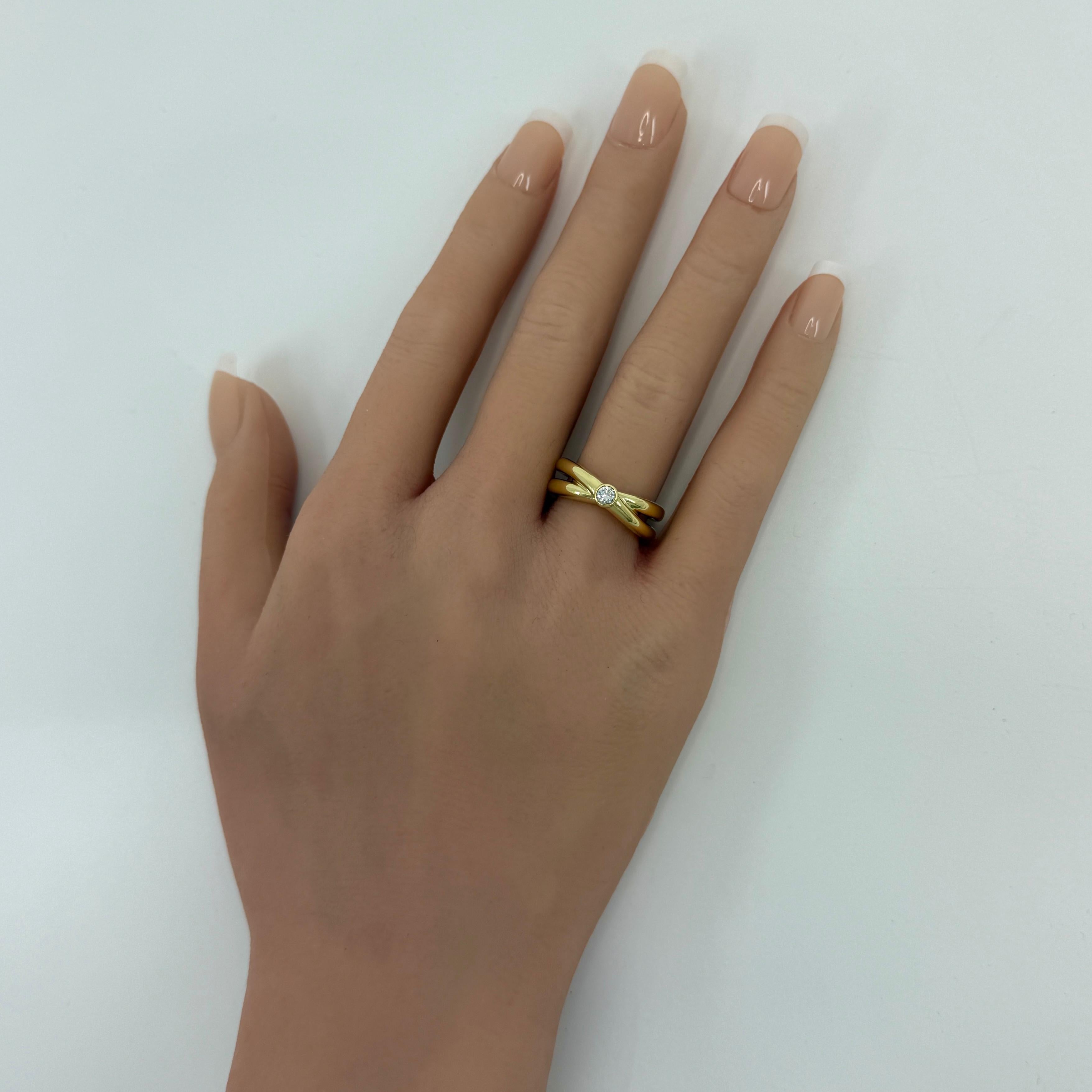 Tiffany & Co. Paloma Picasso Bague à croix croisée en or 18k avec solitaire et diamant rond Excellent état - En vente à Birmingham, GB
