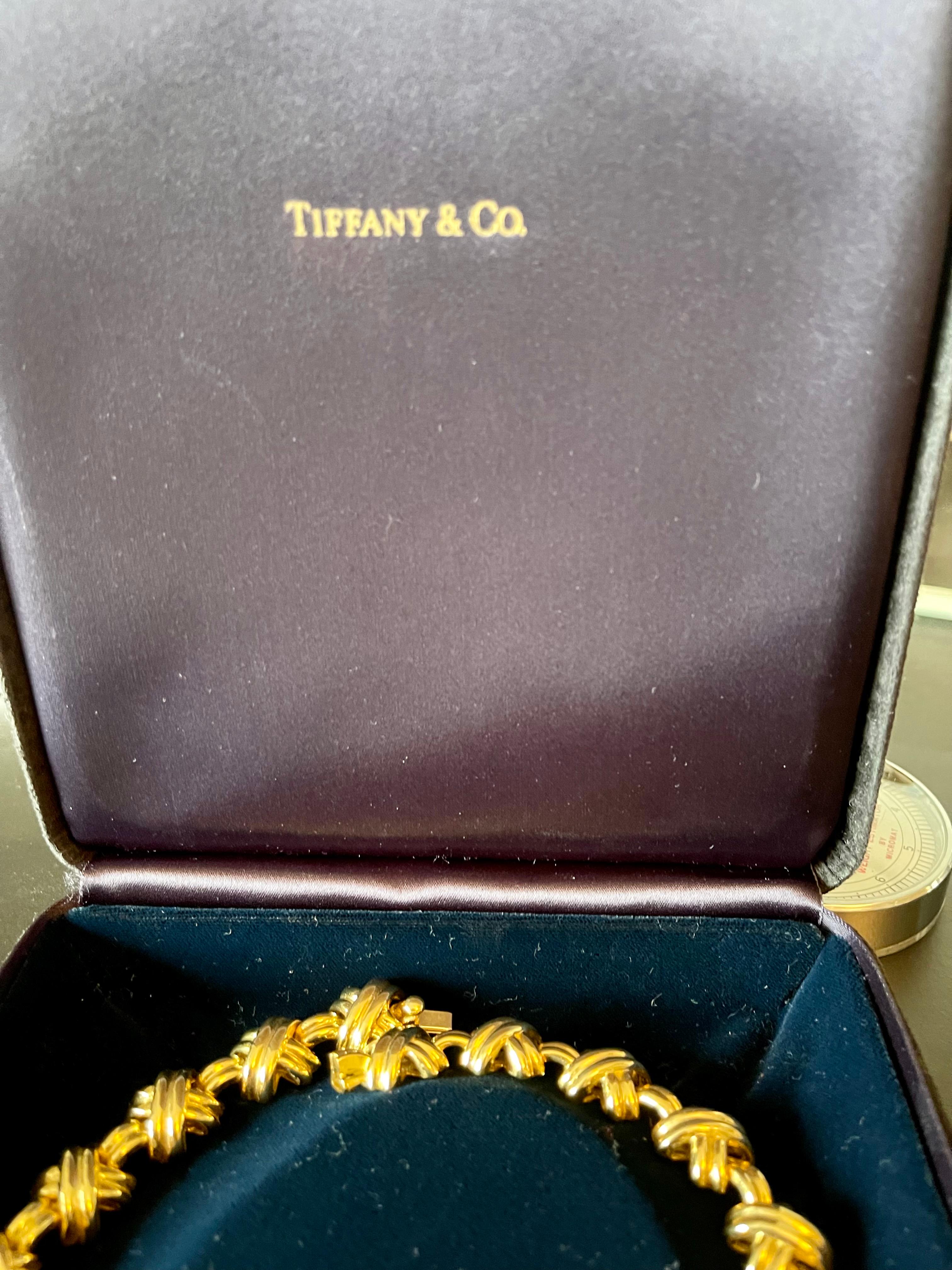 Tiffany & Co. Paloma Picasso Signature X 18 K Yellow Gold Necklace For Sale 2
