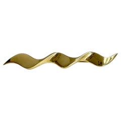 Tiffany & Co. Paloma Picasso Single Wave Brooch 18k Yellow Gold