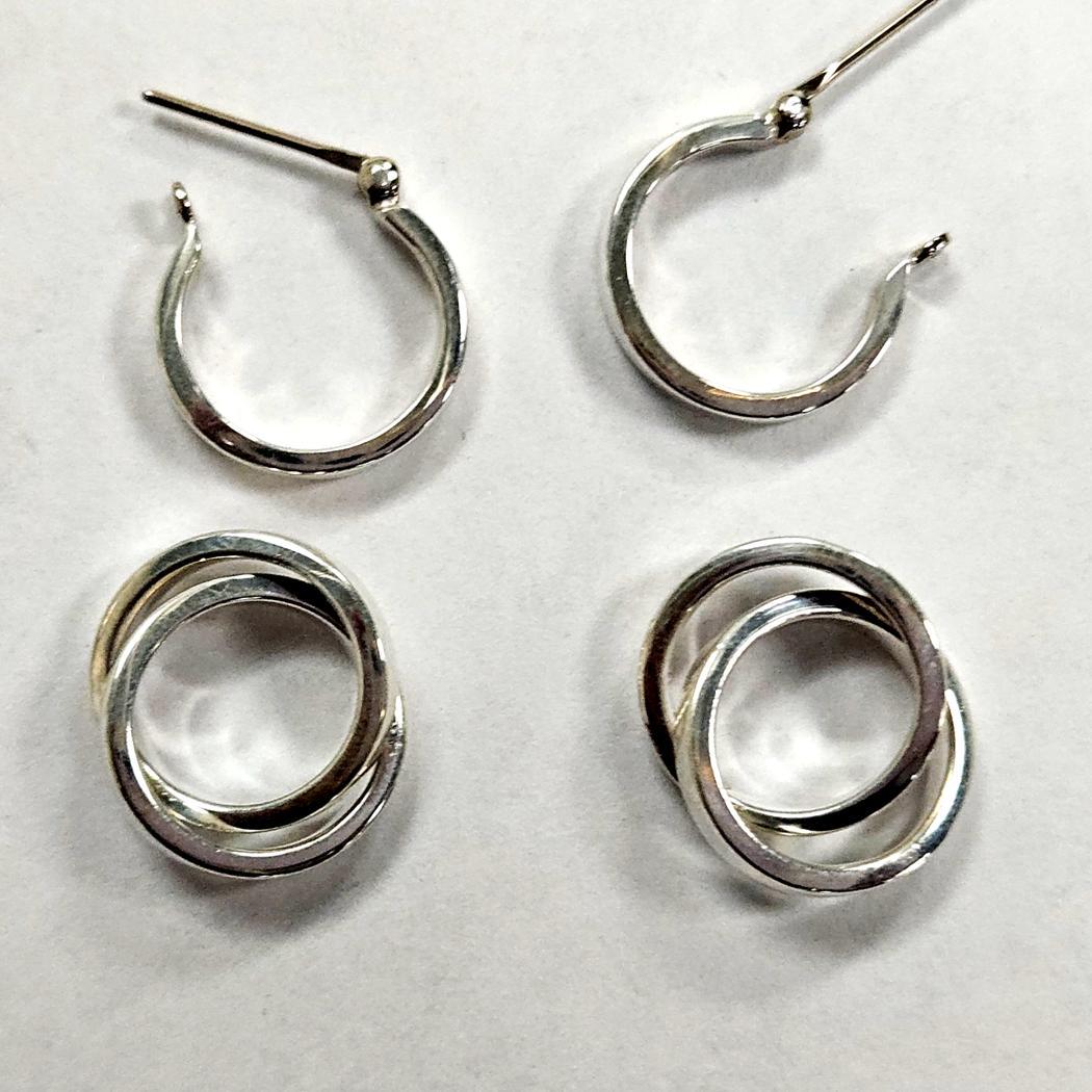 Tiffany & Co. Orecchini a cerchio intrecciato in argento sterling Paloma Picasso In condizioni ottime in vendita a North Miami, FL