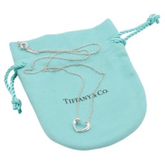 Tiffany & Co. Paloma Picasso Collier pendentif cœur de dureté en argent sterling 
