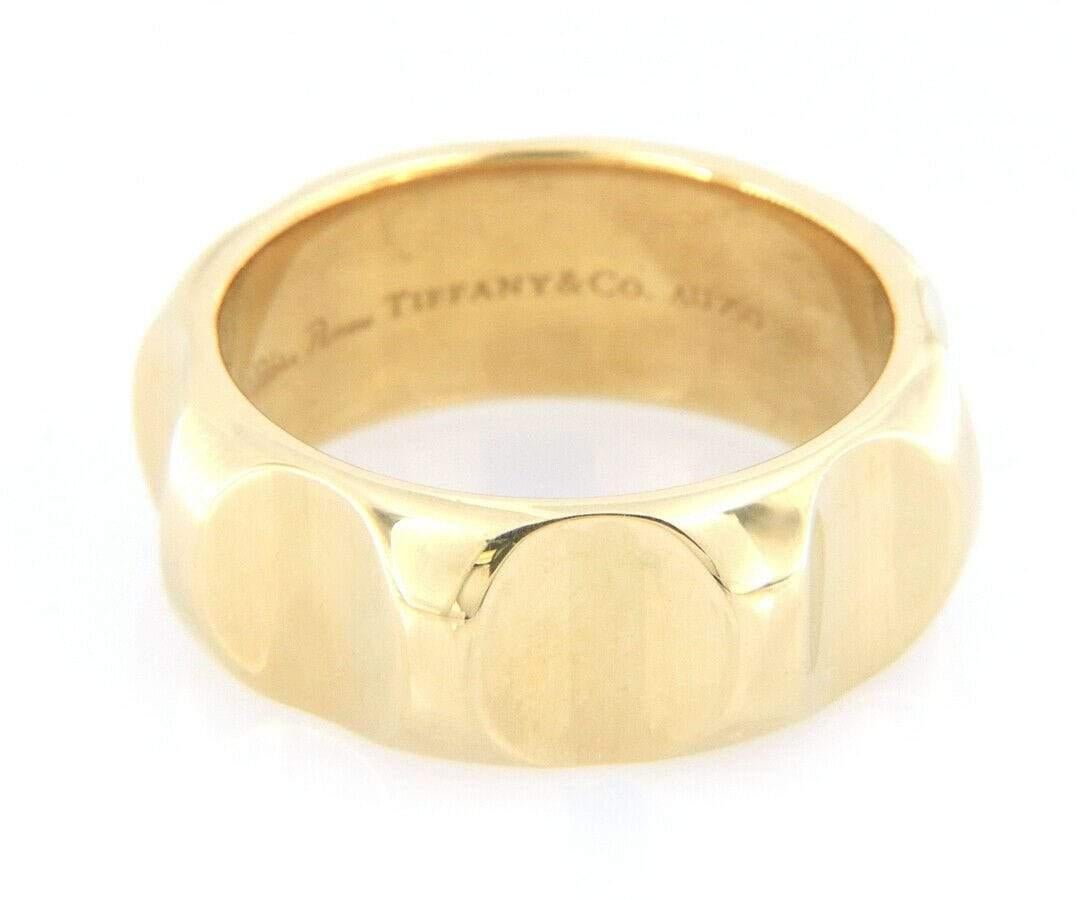 Tiffany & Co. Paloma Picasso Trueing Ring der Liebe in 18K

Tiffany & Co. Paloma Picasso Trueing Ring der Liebe
18K Gelbgold
Ringbreite: ca. 9.0 MM
Ringgröße: 9.75 (US)
Gewicht: Ca. 18.10 Gramm
Gestempelt: Paloma Picasso, TIFFANY & CO.,