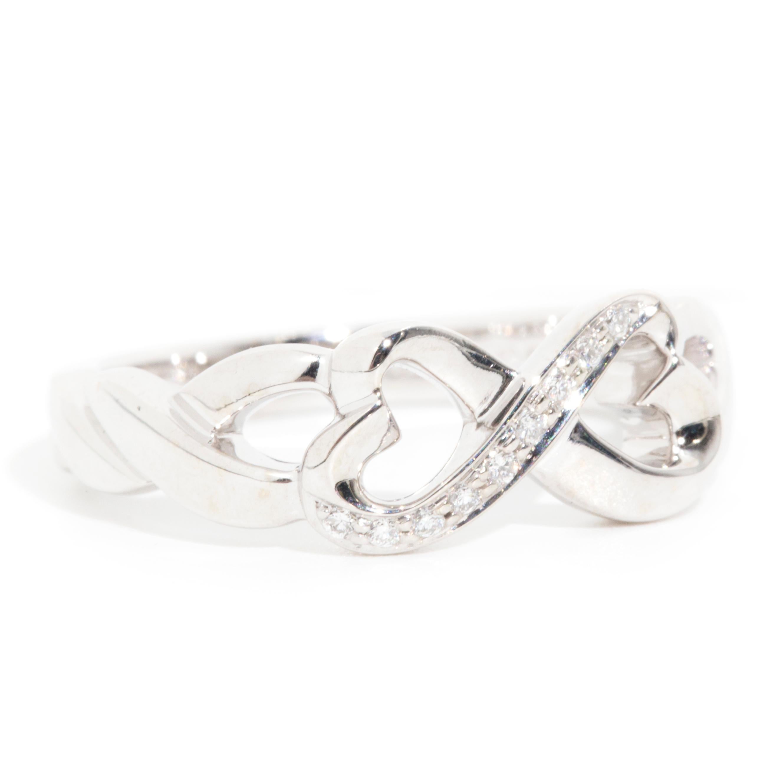 Round Cut Tiffany & Co. Palomo Picasso Vintage Twisting Heart Ring in 18 Carat White Gold