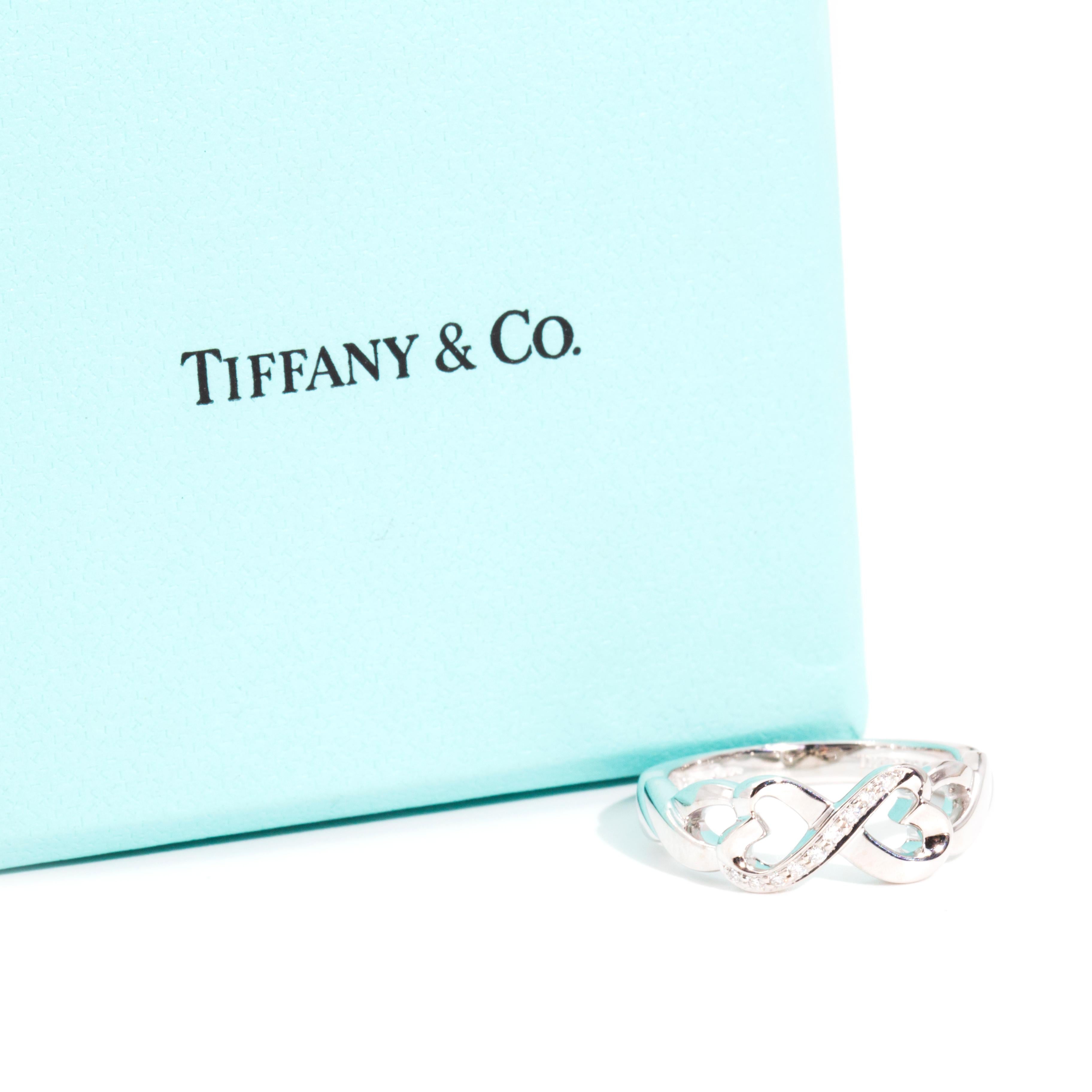 Tiffany & Co. Palomo Picasso Vintage Twisting Heart Ring in 18 Carat White Gold In Good Condition In Hamilton, AU