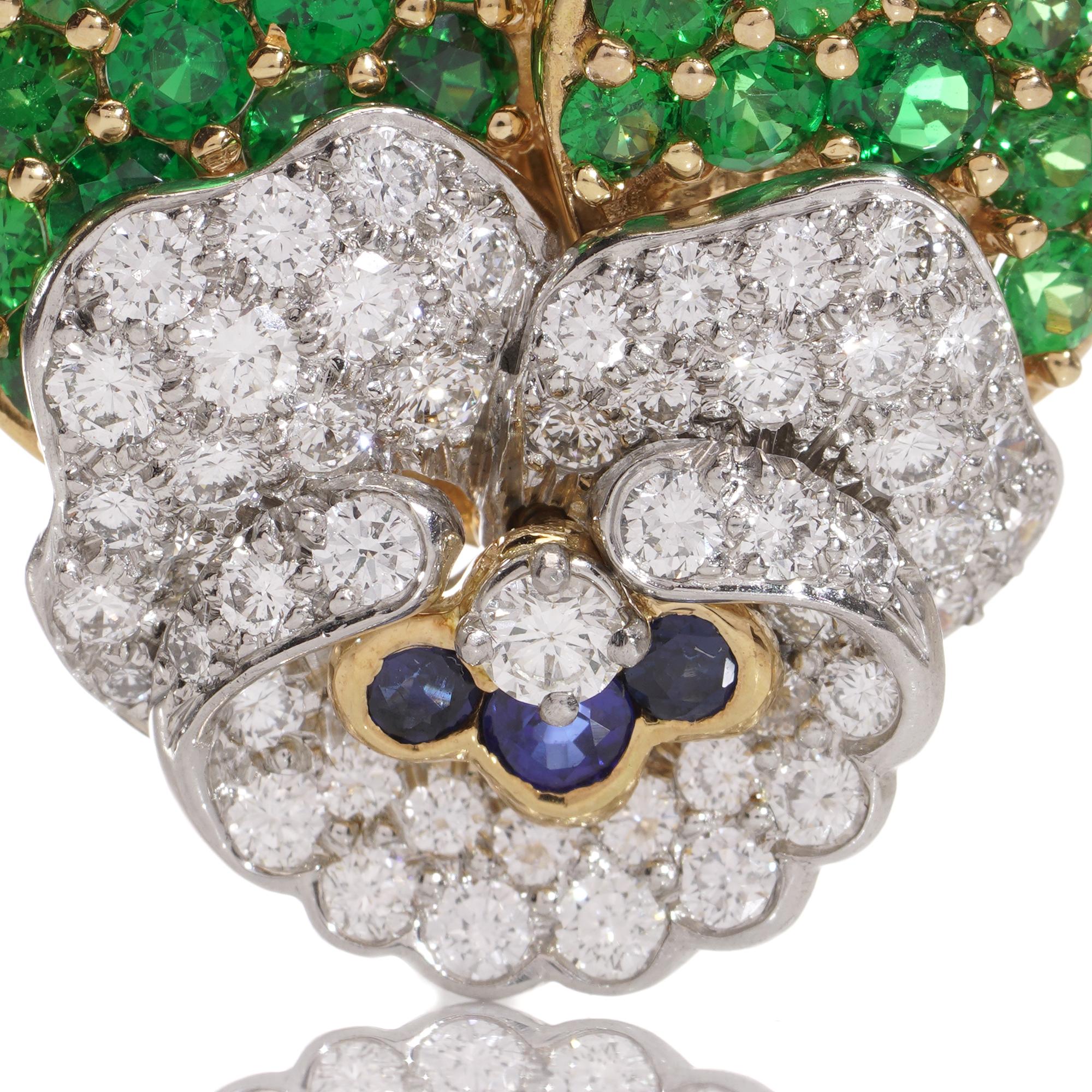 Tiffany & Co. Pansy Brooch with Diamonds, Sapphires, Tsavorite Garnets In Excellent Condition For Sale In Braintree, GB
