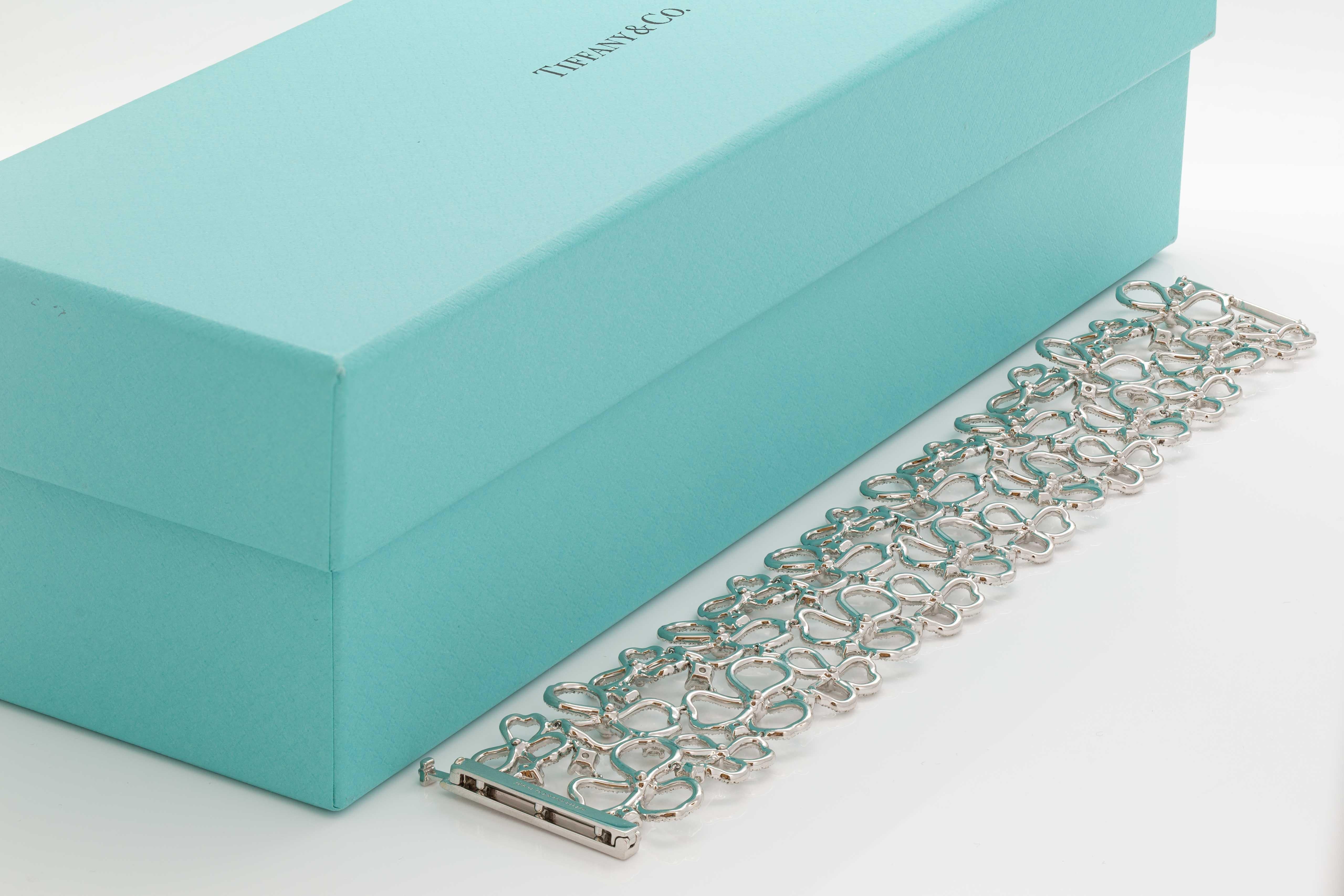 Taille ronde Tiffany & Co. Bracelet de fleurs papier en vente