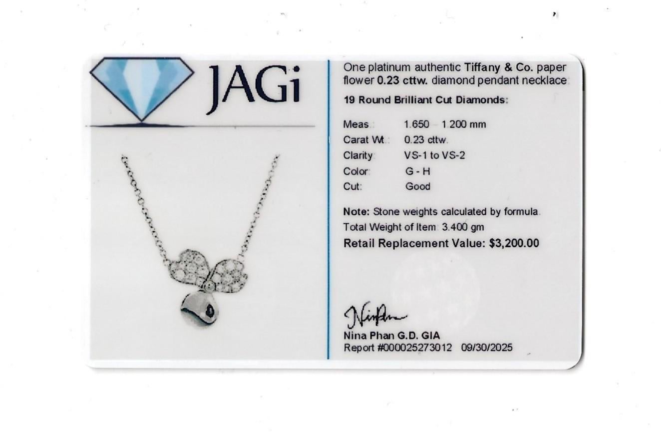 Tiffany & Co. Collana con ciondolo in platino con fiori di carta e diamanti in vendita 4