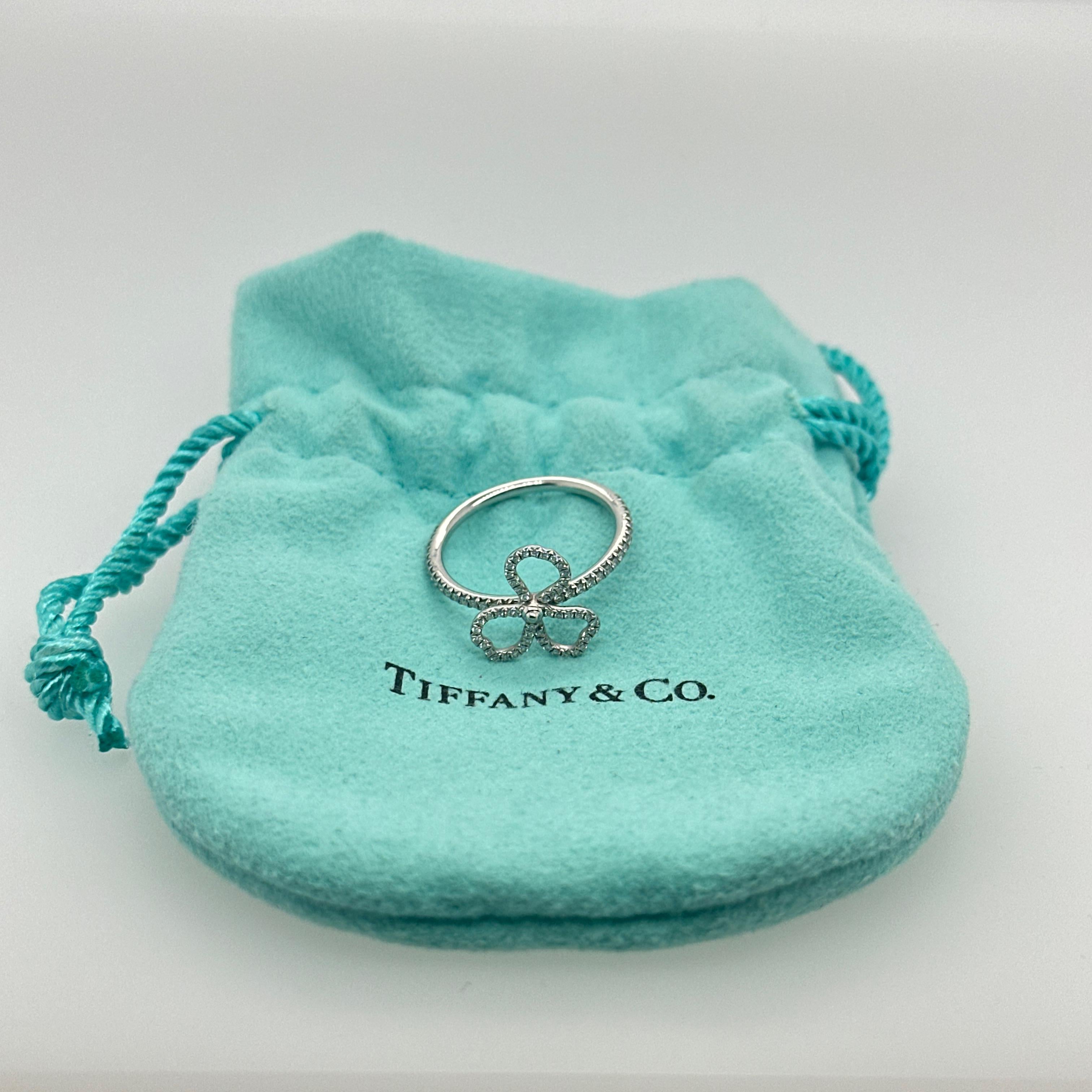 Anillo Tiffany & Co Flores de Papel Platino y Diamantes