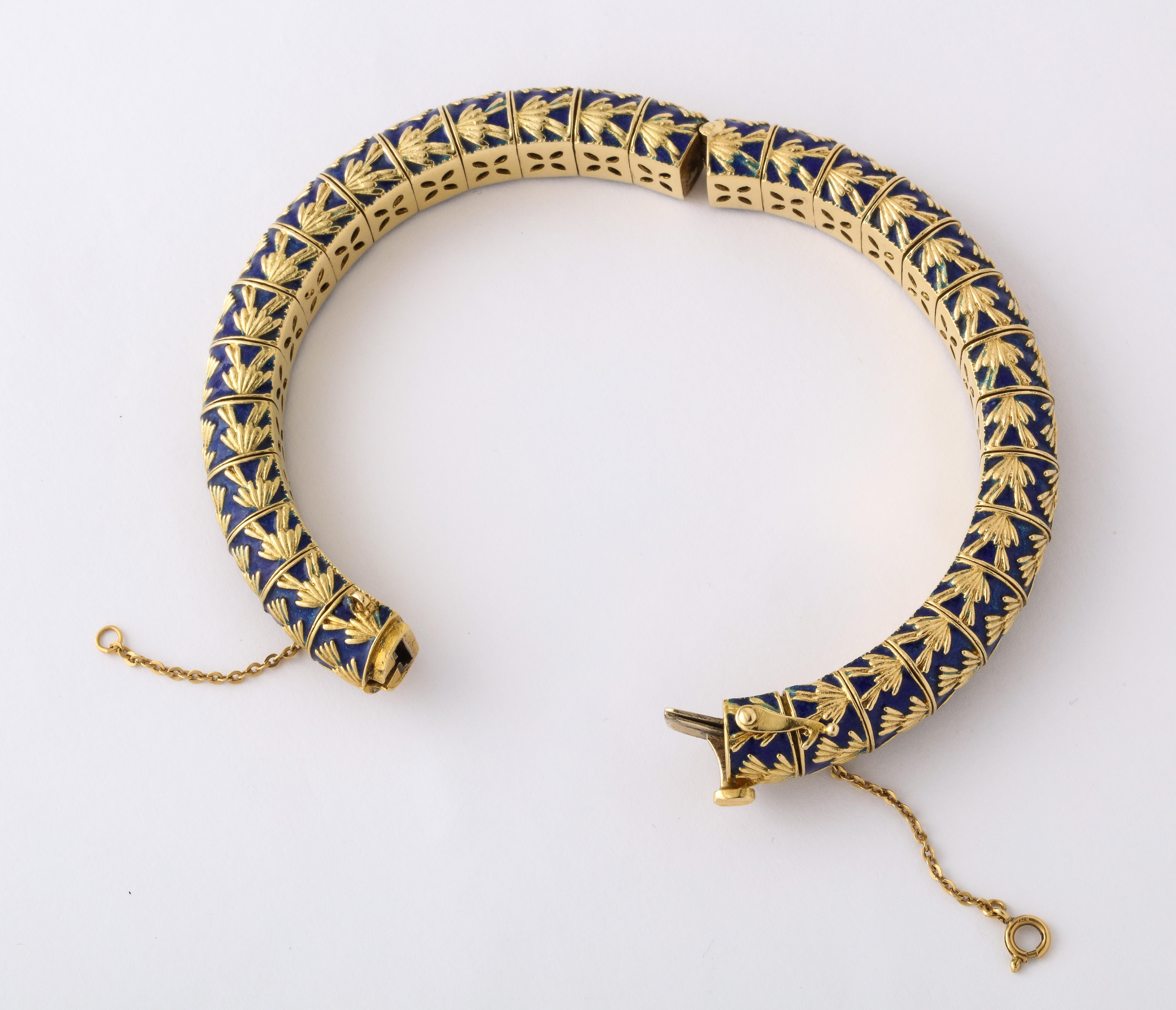 Women's Tiffany Bracelet 18K Gold And Enamel 1960s Made In France For Sale