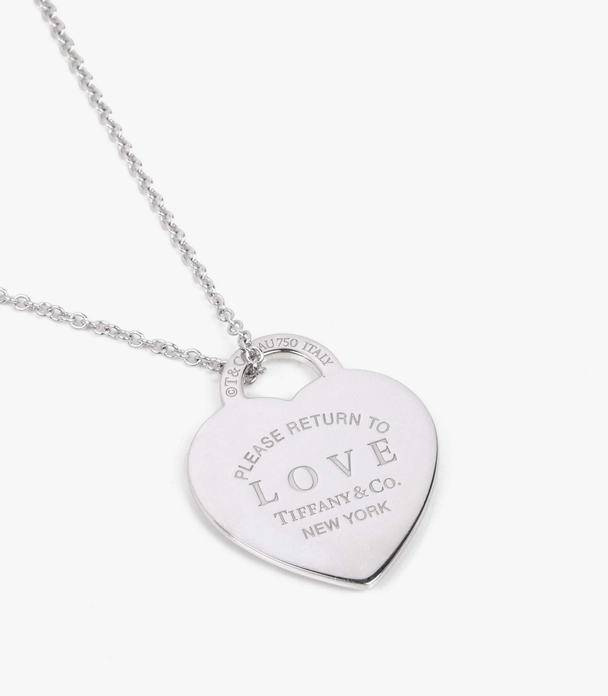 Taille brillant Tiffany & Co. Pendentif cœur tiffany retour à tiffany en platine pavé de diamants en vente