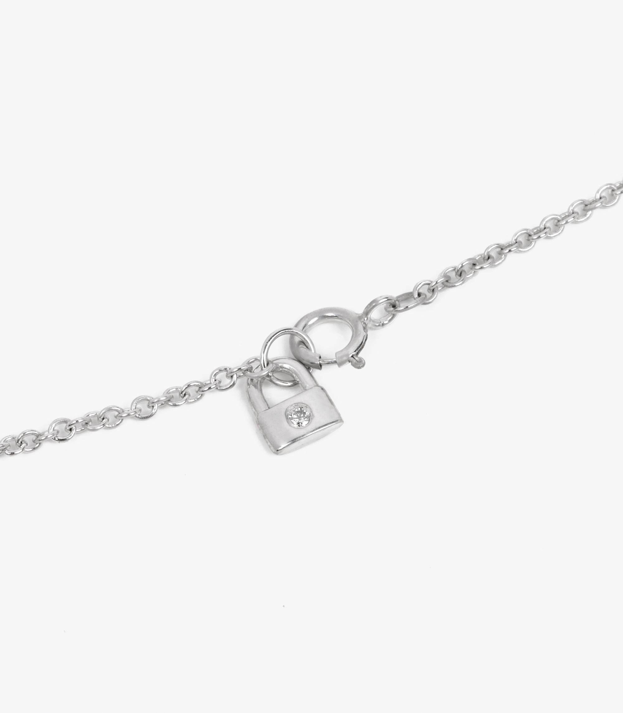 Tiffany & Co. Pendentif cœur tiffany retour à tiffany en platine pavé de diamants Excellent état - En vente à Bishop's Stortford, Hertfordshire