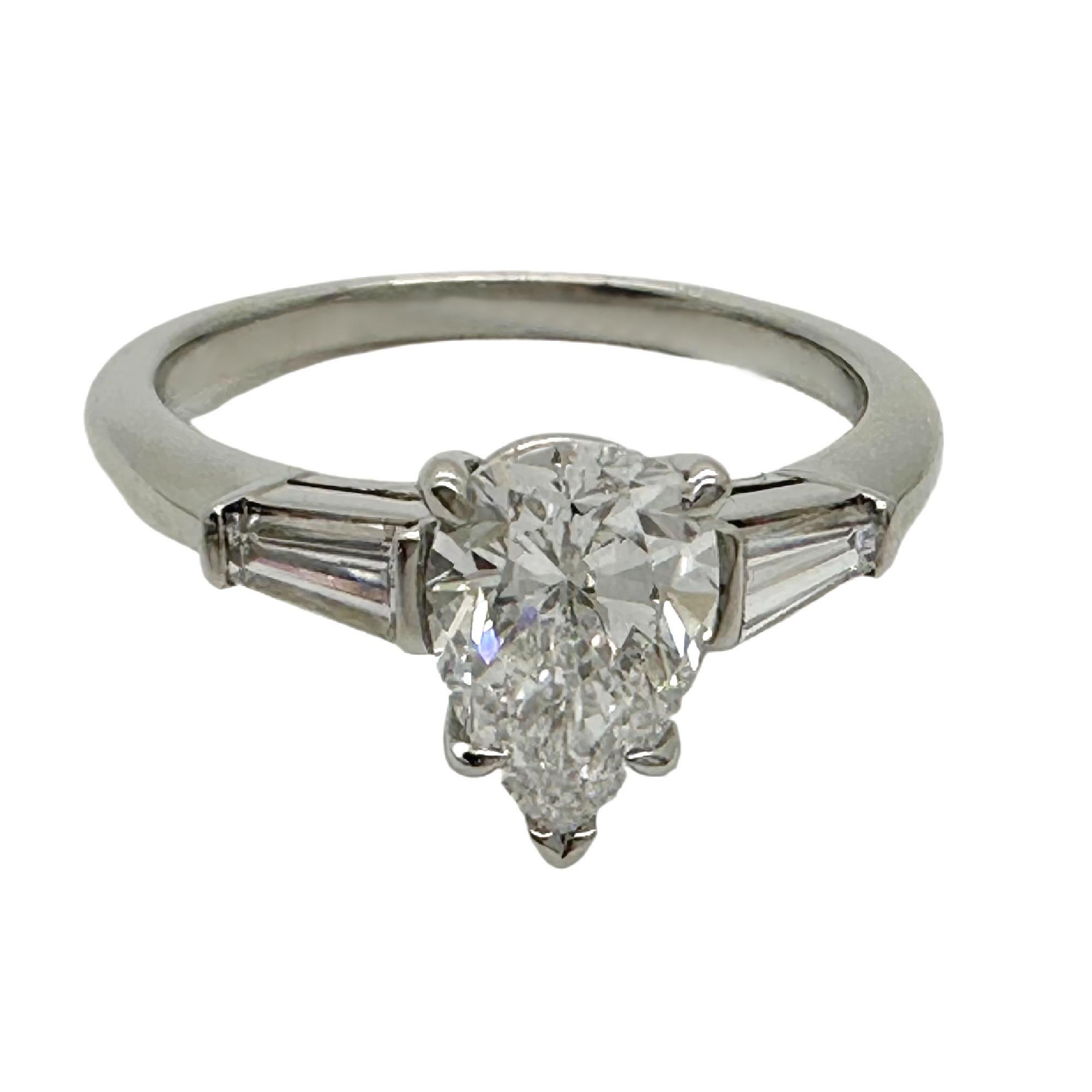 Tiffany & Co. Verlobungsring mit birnenförmigem Diamant 1,07 D VS2 mit Baguette-Beistellsteinen im Angebot 11