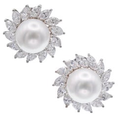 Tiffany & Co. Perla Y  Pendientes de clip con diamantes en platino.