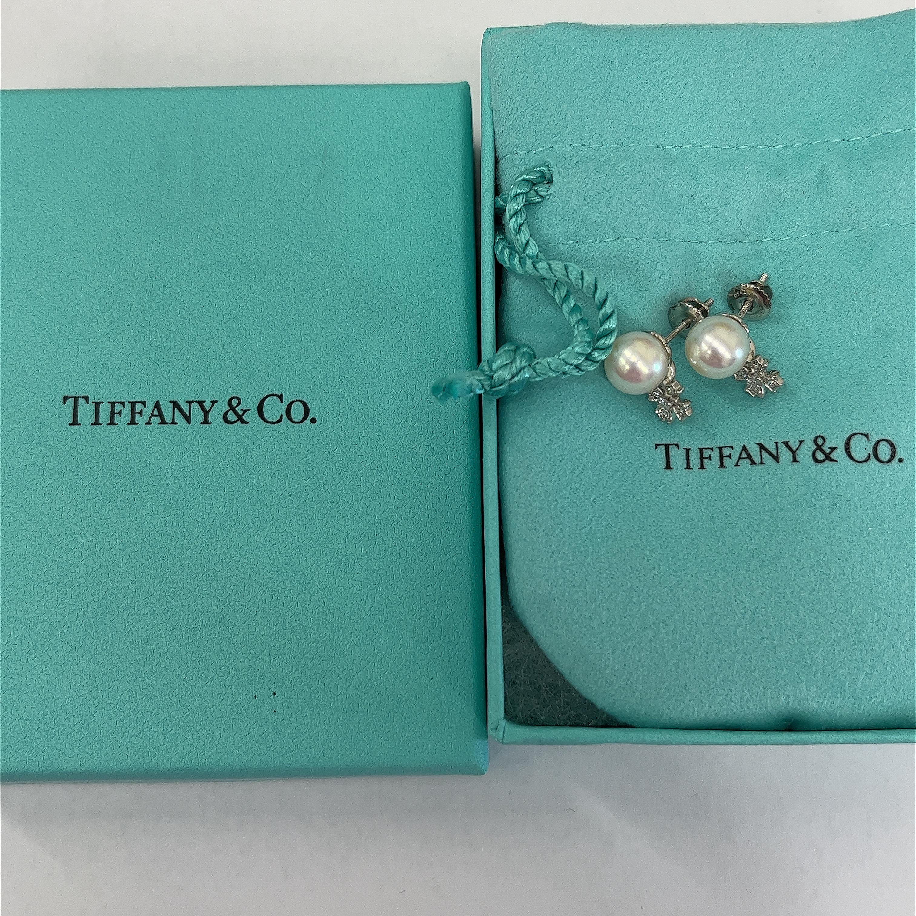 Tiffany & Co. Pearl and Diamond Earrings Set In Platinum For Sale 1