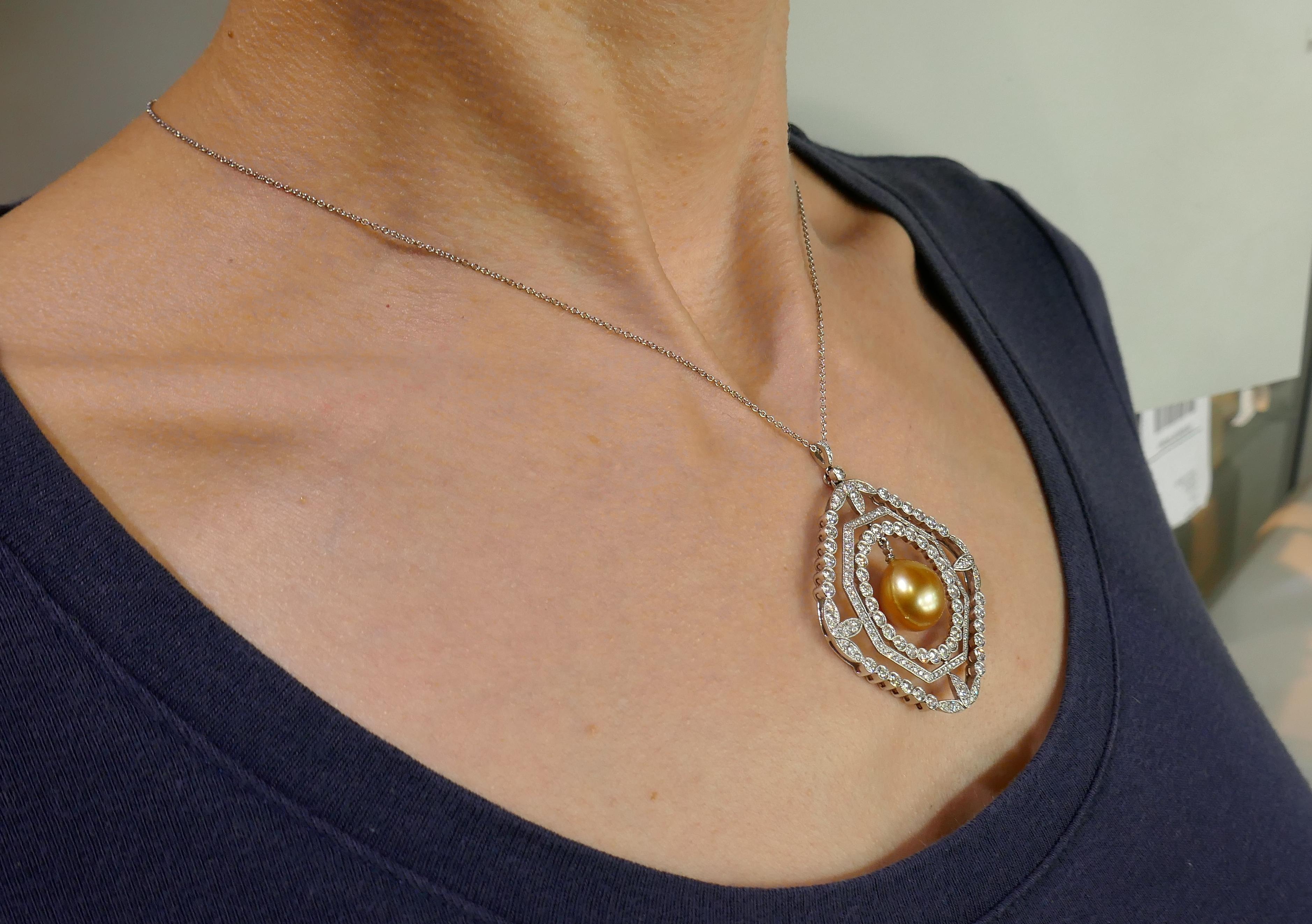Tiffany & Co. Pearl Diamond Platinum Pendant Necklace For Sale 1