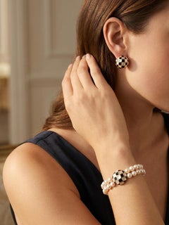 Tiffany & Co Pearl Onyx 18K Gold Bracelet and Earrings Matching Set Estate