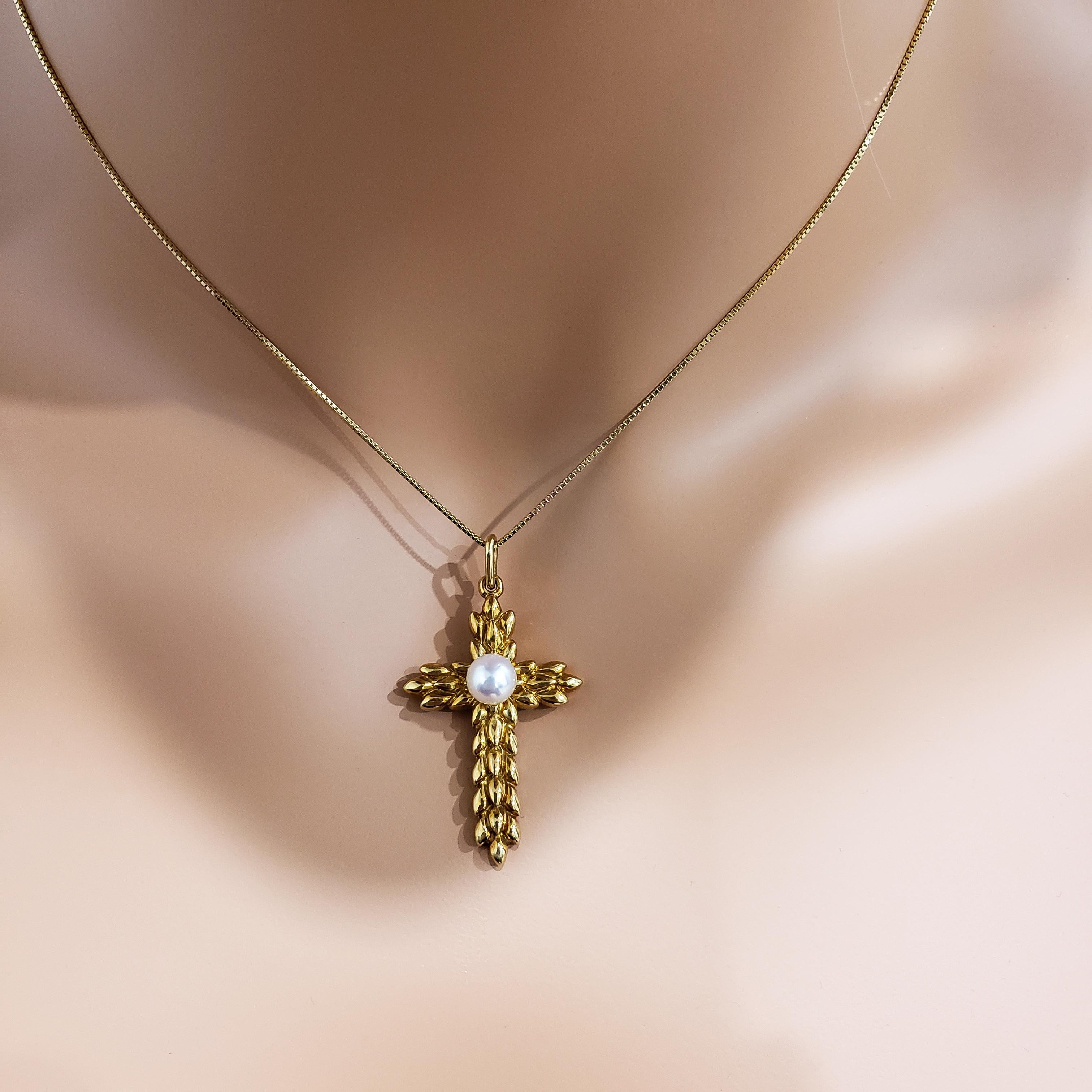 Contemporary Tiffany & Co. Pearl Yellow Gold Cross Pendant Necklace