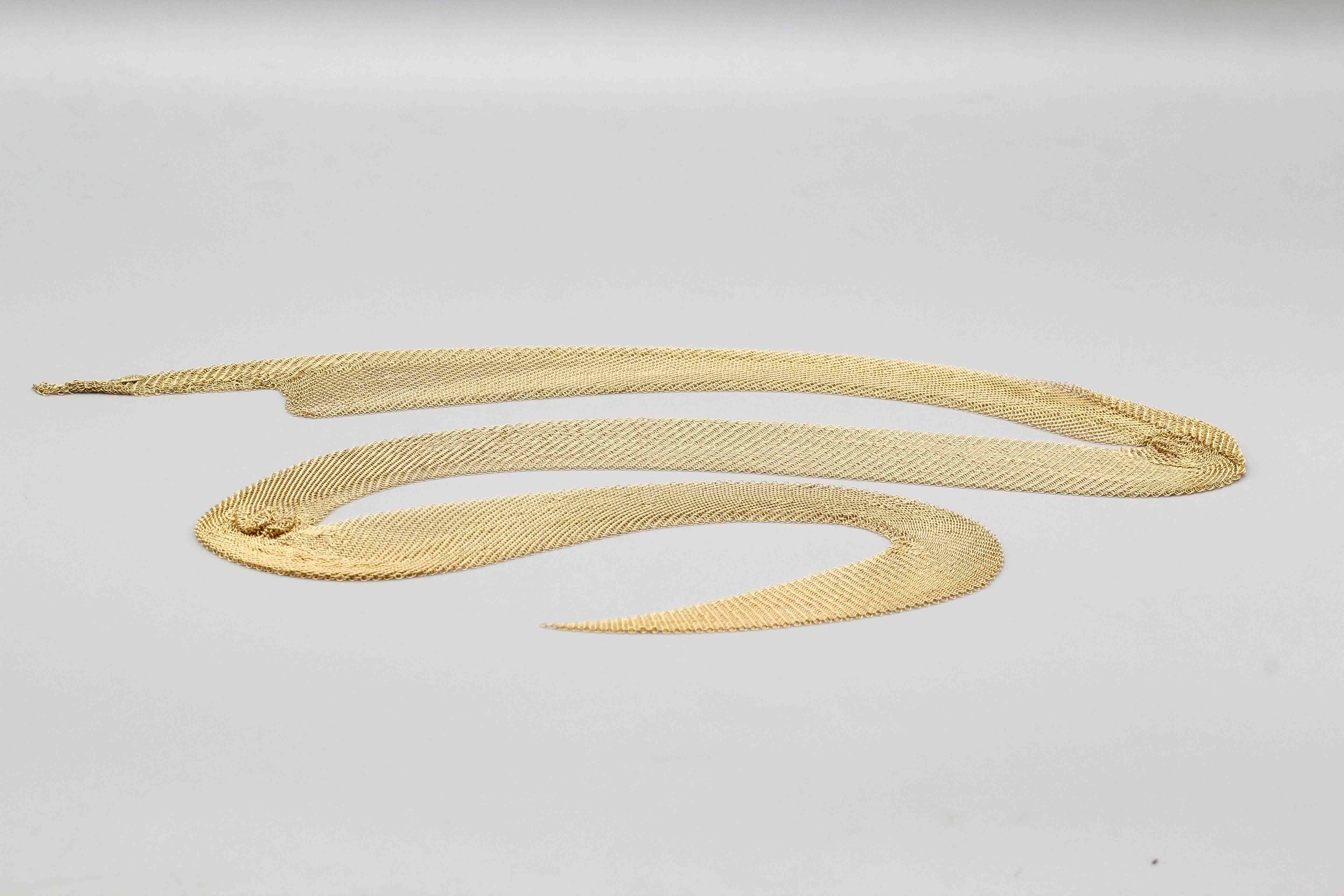 Tiffany & Co. Peretti 18 Karat Yellow Gold Mesh Scarf Necklace In Good Condition In New York, NY