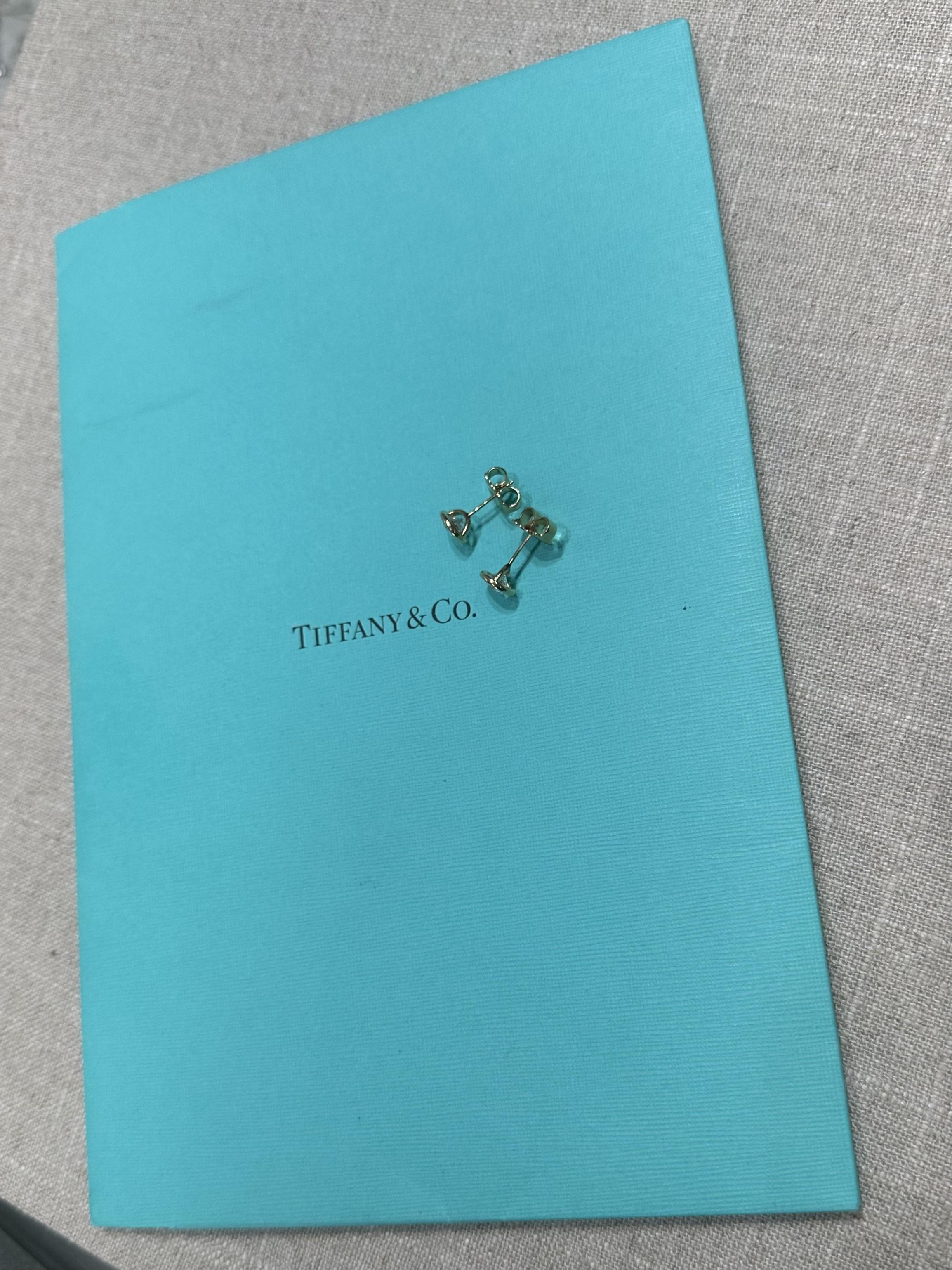 Donna Tiffany & Co. Orecchini Peretti in oro 18 carati con diamante da 1,82 carati per metro in vendita