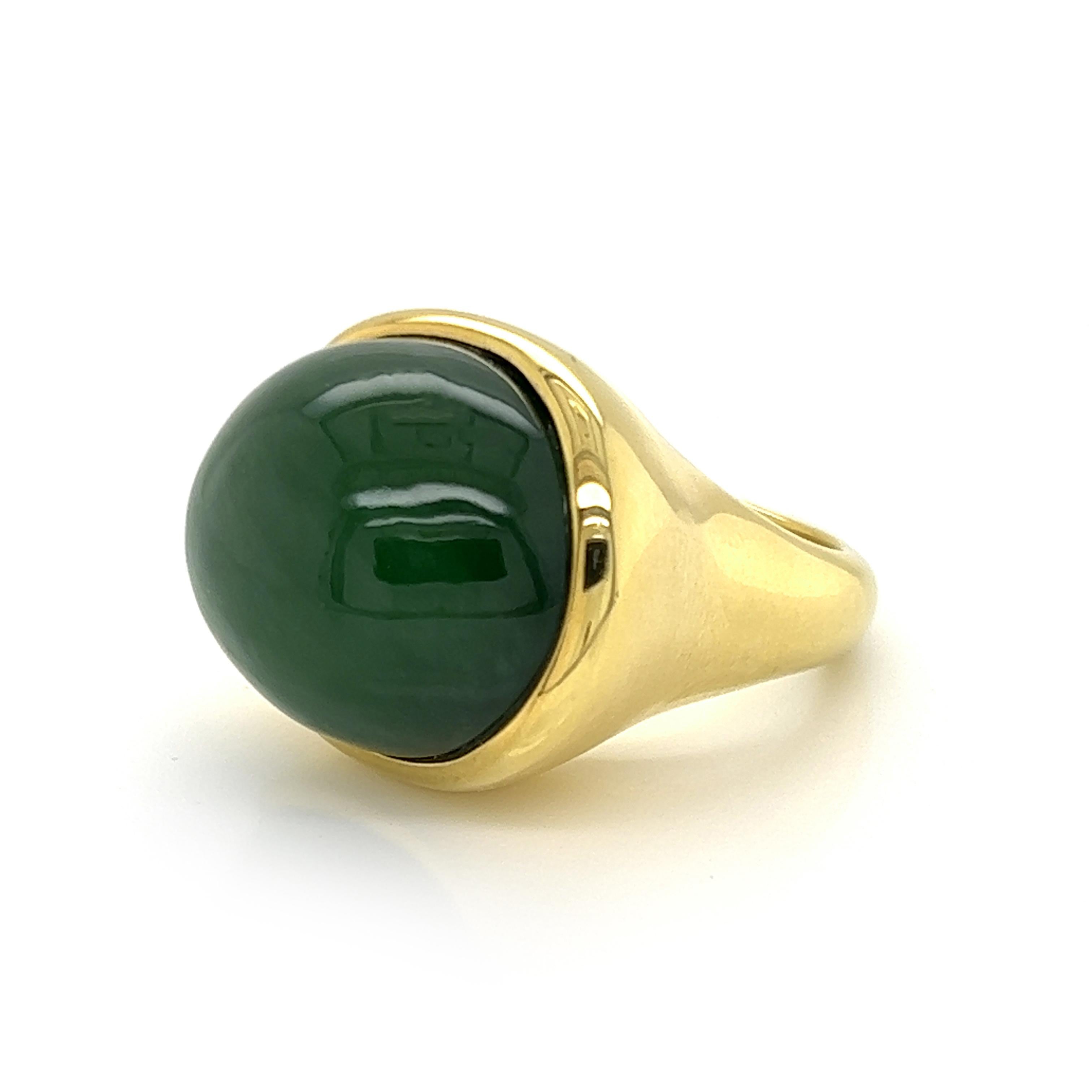 Tiffany & Co. Peretti Cabochon Green Jade 18k Yellow Gold Ring - Size 7 For Sale 1