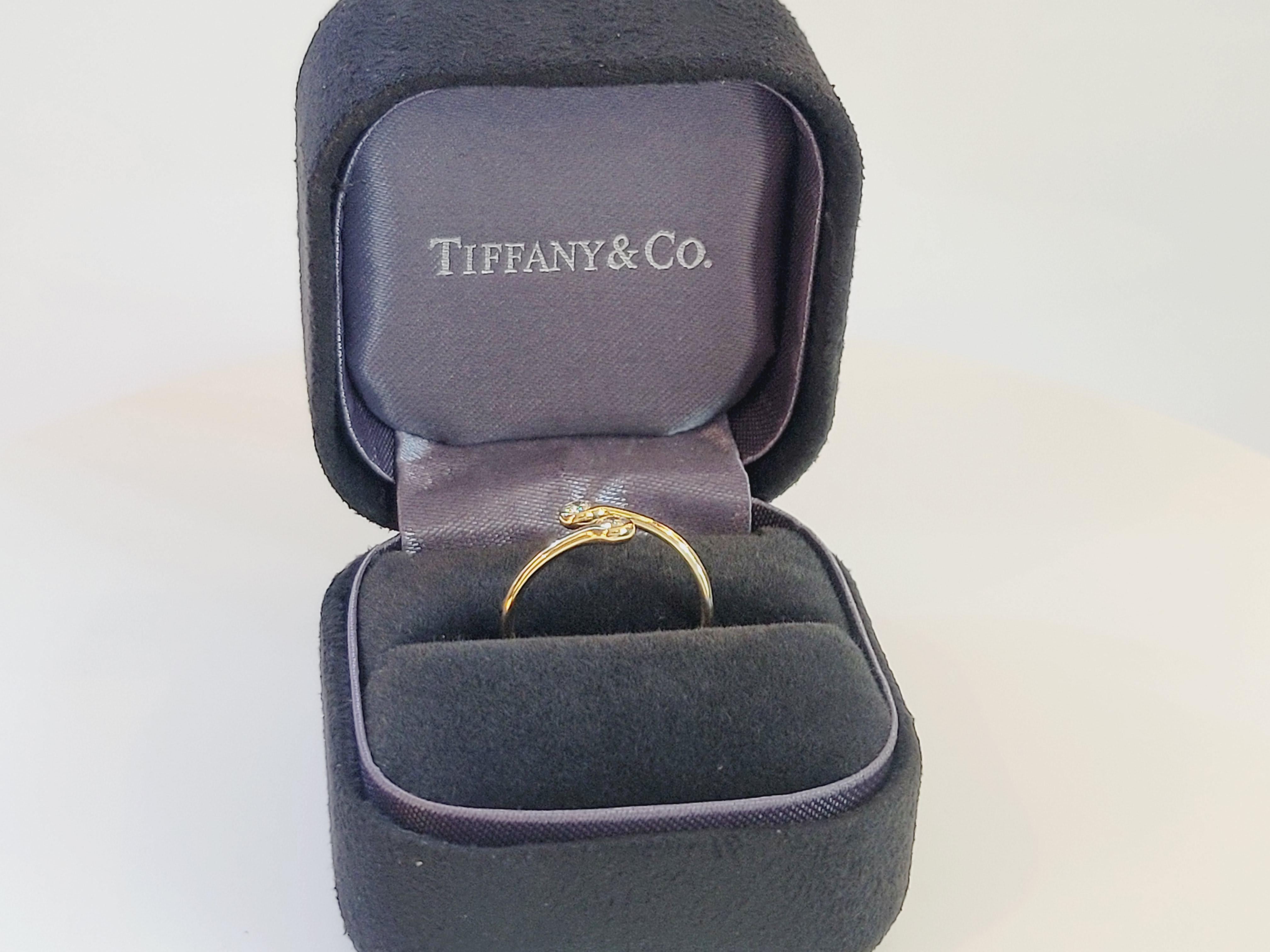 Women's Tiffany & co peretti diamond 18k yellow gold hoop bypass band ring For Sale