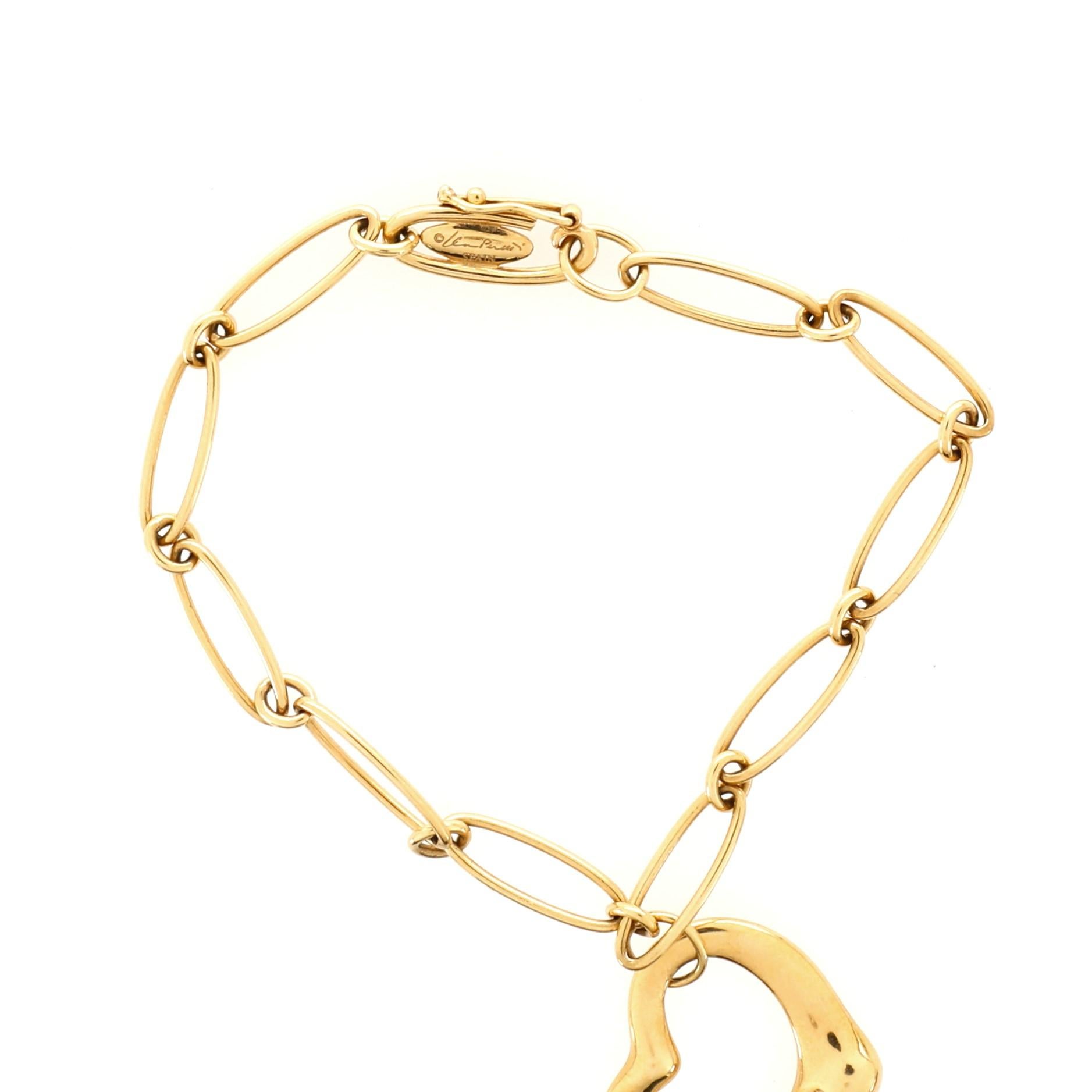 Tiffany & Co. Peretti Open Heart Charm Bracelet 18 Karat Yellow Gold In Good Condition In New York, NY