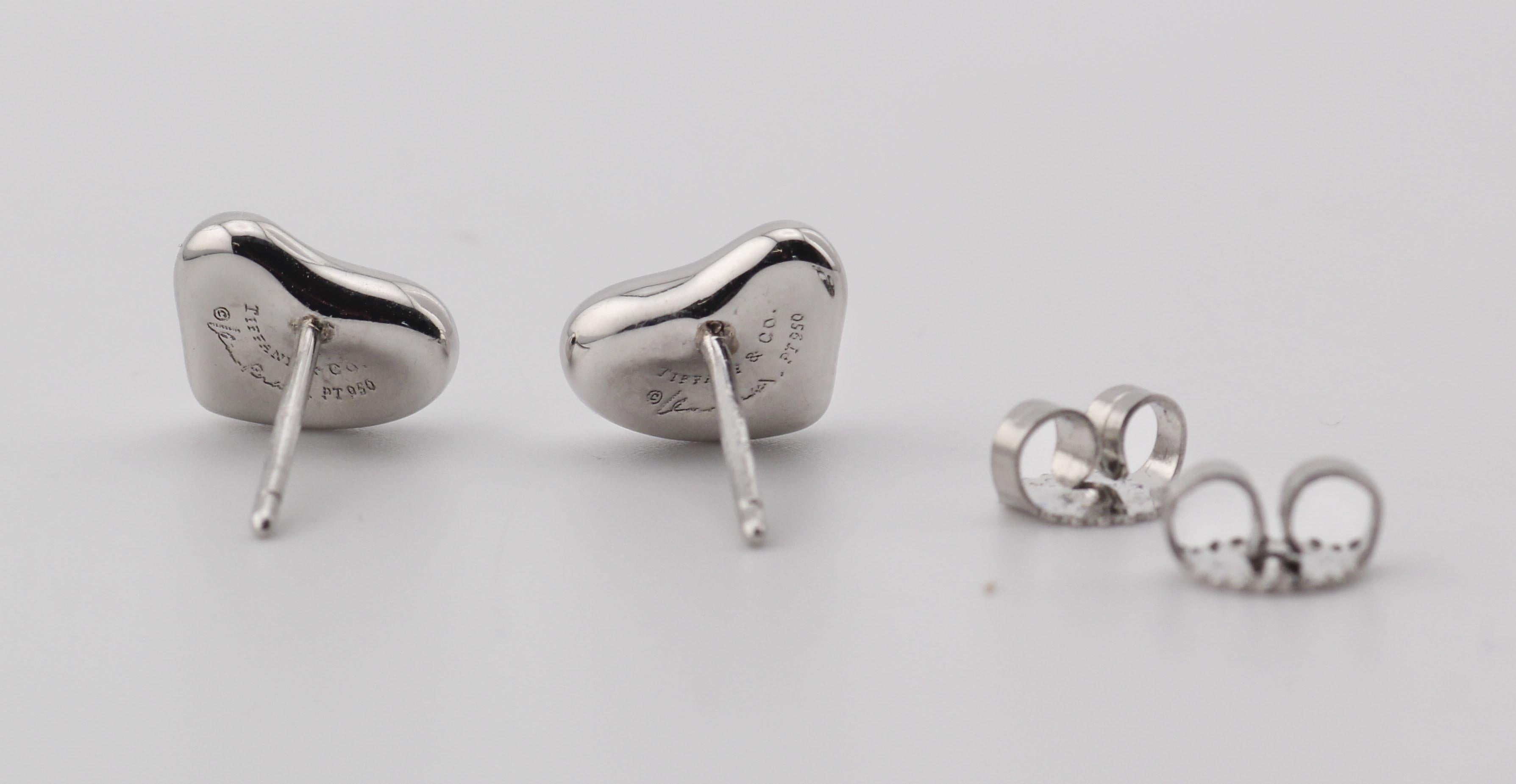Donna Tiffany & Co. Peretti Platinum Full Heart Stud Earrings in vendita