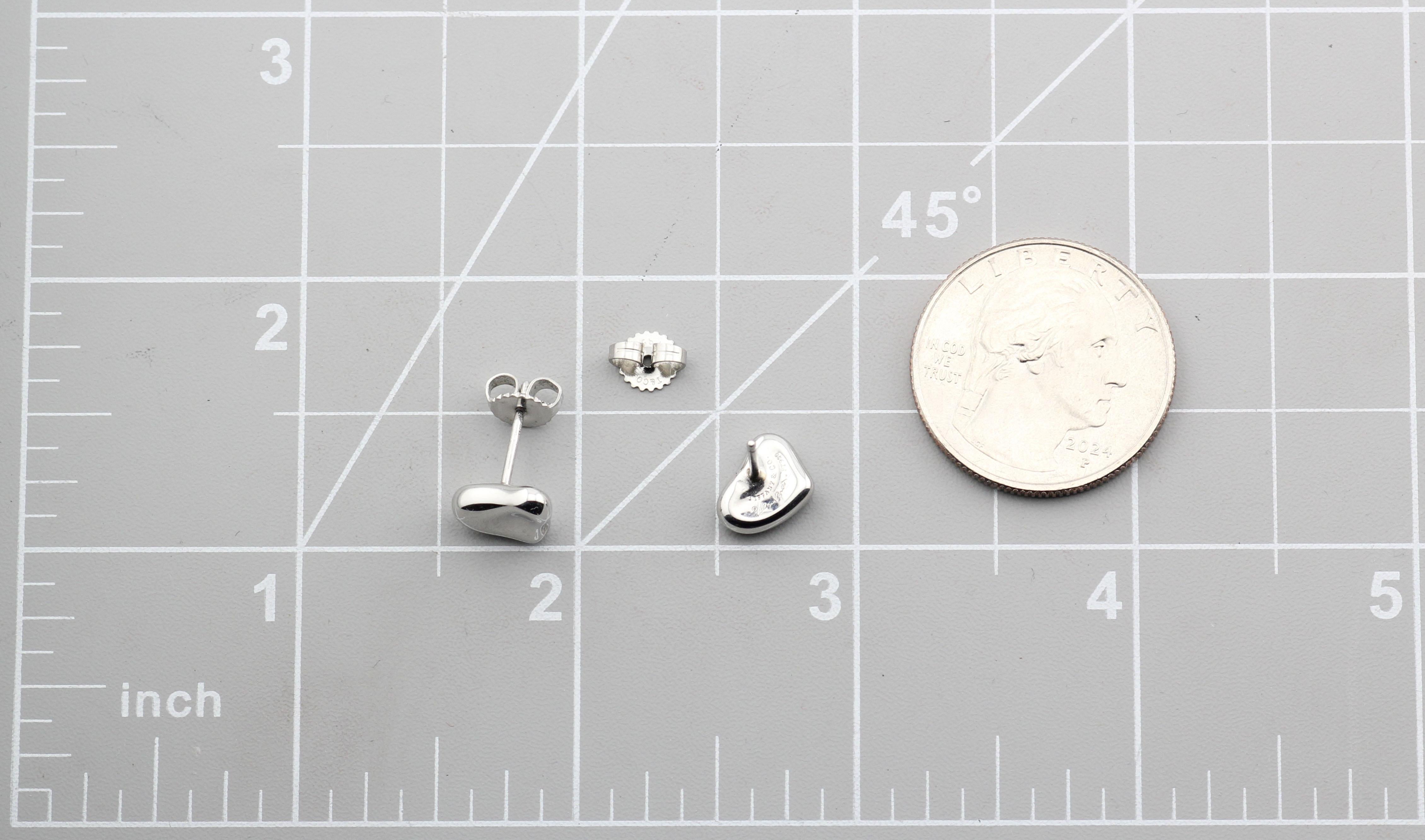 Tiffany & Co. Peretti Platinum Full Heart Stud Earrings in vendita 4