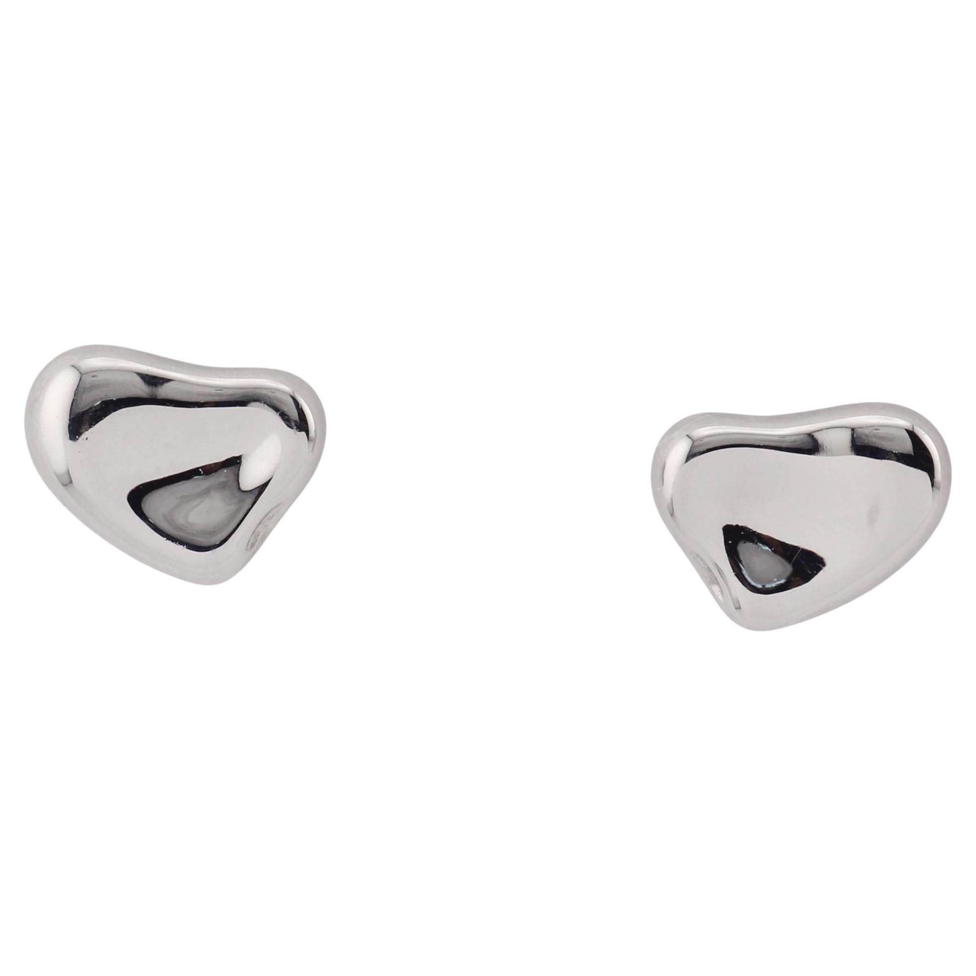Tiffany & Co. Peretti Platinum Full Heart Stud Earrings in vendita