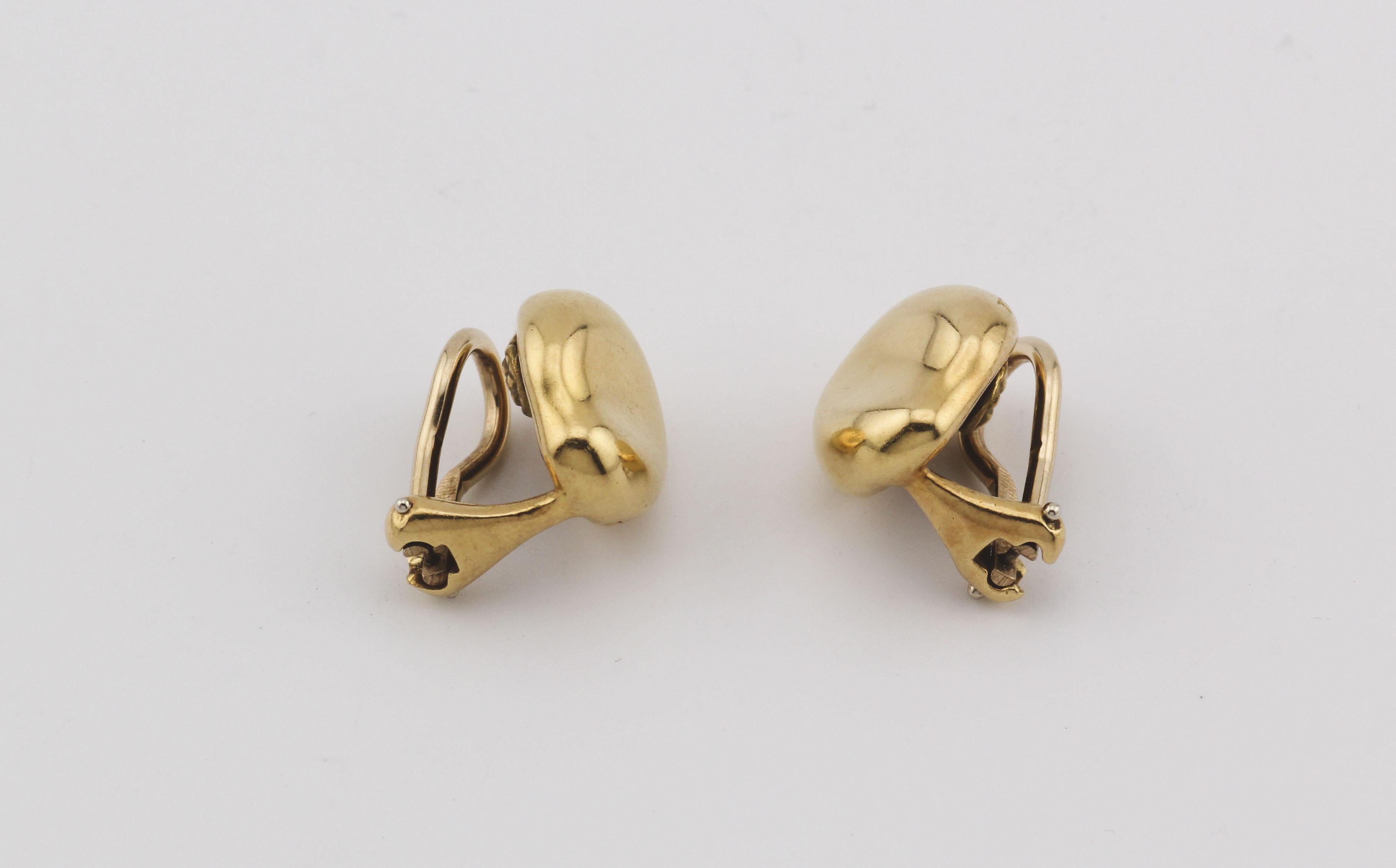 Tiffany & Co Peretti Vintage 18k Gold Bean Earrings In Good Condition In Simpsonville, SC