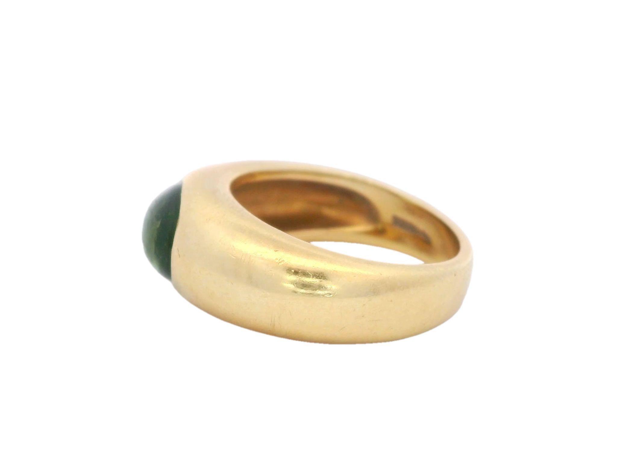 Tiffany & Co. Italian Peridot Gypsy Ring in 18K Gold

This Tiffany & Co. Italian Peridot Gypsy Ring is a true treasure, blending elegance with a pop of vibrant color. Crafted from 18k yellow gold, this ring features a stunning 1.85-carat green
