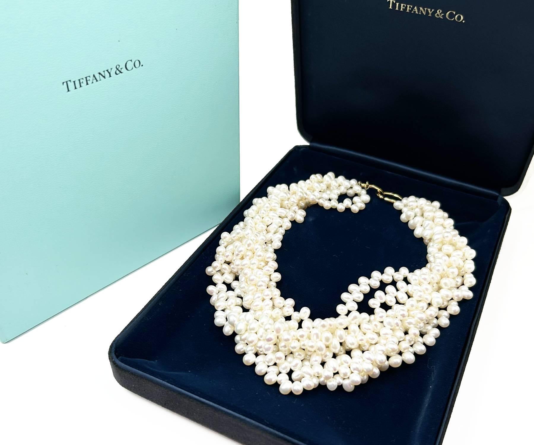 Tiffany & Co. Picasso, collana con 8 fili di perle d'acqua dolce in oro 18 carati 750.

*Marcato Tiffany & Co., 750 e Paloma Picasso
* Viene fornito con le scatole originali 

-Misura circa 16,75