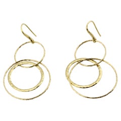 Tiffany & Co. Orecchini con cerchi martellati in oro 18 carati Picasso