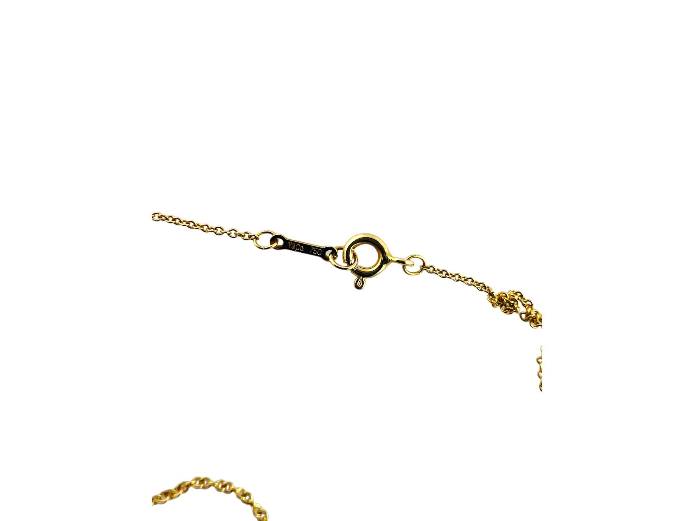 Tiffany & Co. Picasso 18K Yellow Gold Daisy Flower Pendant Necklace #15444 In Good Condition In Washington Depot, CT