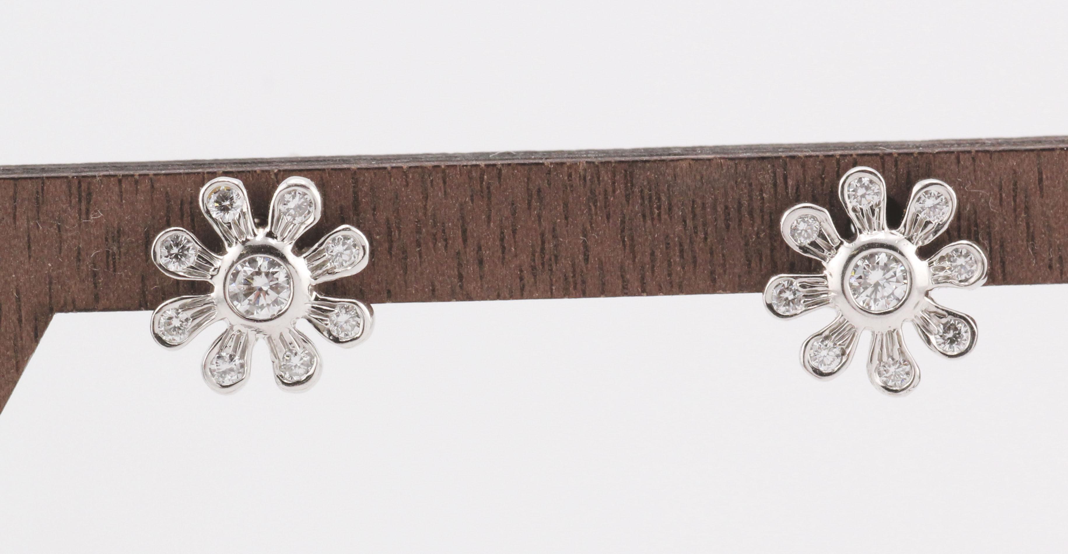 Tiffany & Co. Orecchini con diamante Picasso in platino con fiore Marguerite In condizioni buone in vendita a Simpsonville, SC