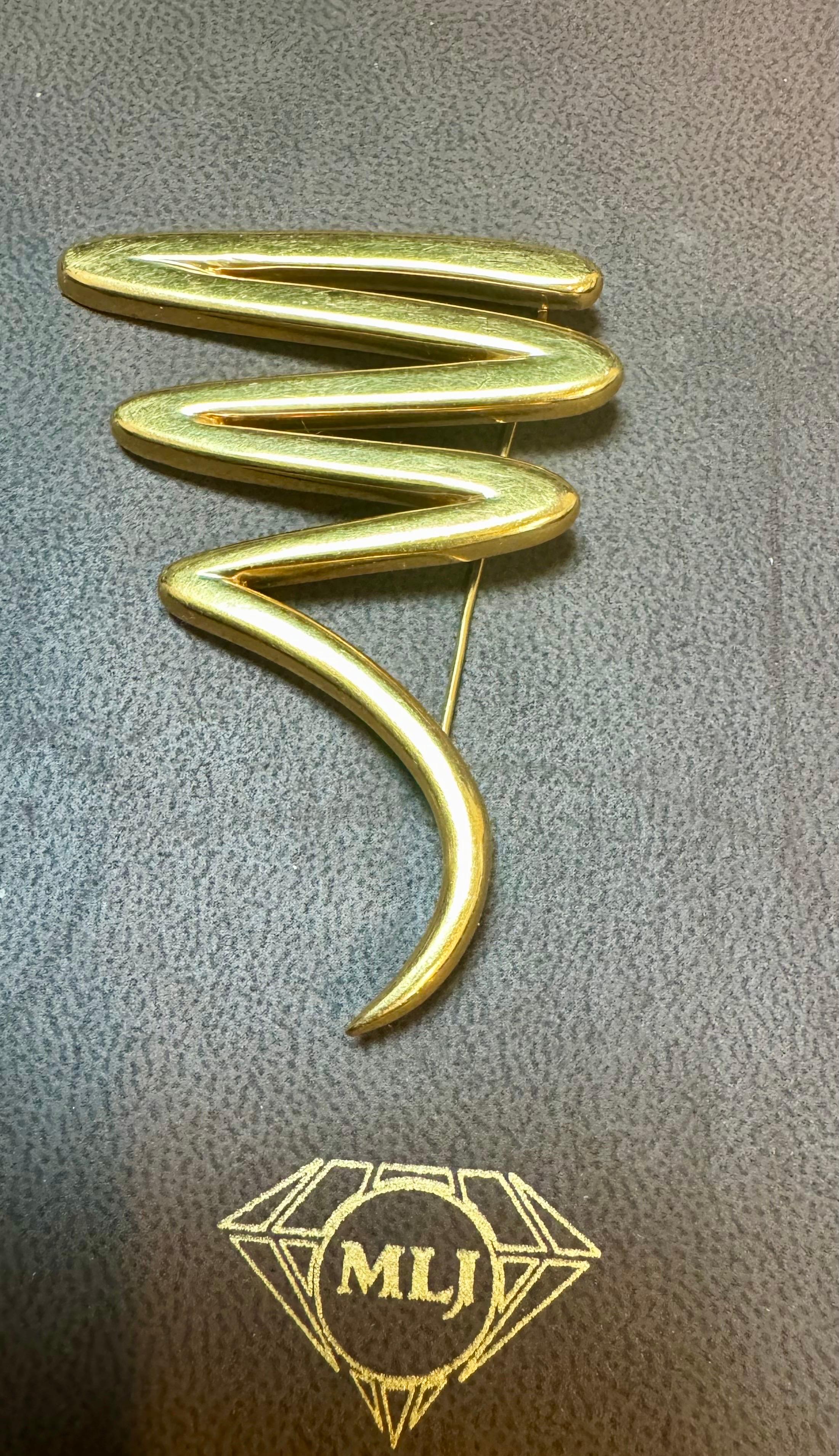 Tiffany & Co. Épingle/broche en or jaune 18 carats Picasso, grand Zig Zag, 31 gm en vente 8