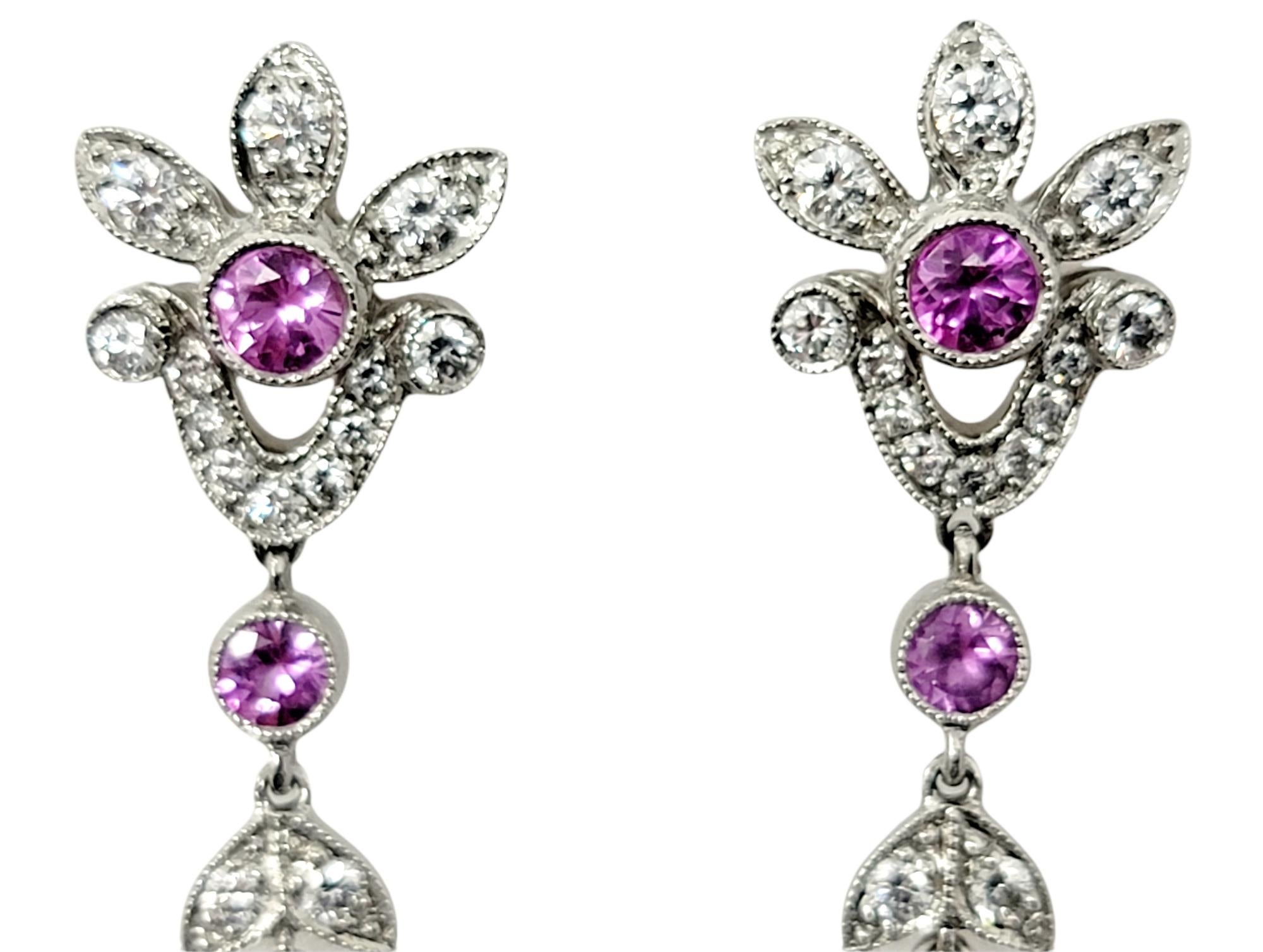Taille ronde Tiffany & Co. Boucles d'oreilles pendantes en platine percées de saphirs roses et de diamants en forme de fleurs en vente