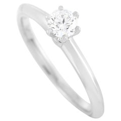 Tiffany
Co. Platinum 0.30 Carat Diamond H-VS2 Engagement Ring Tiffany
Co. Platinum 0.30 Carat Diamond H-VS2 Engagement Ring