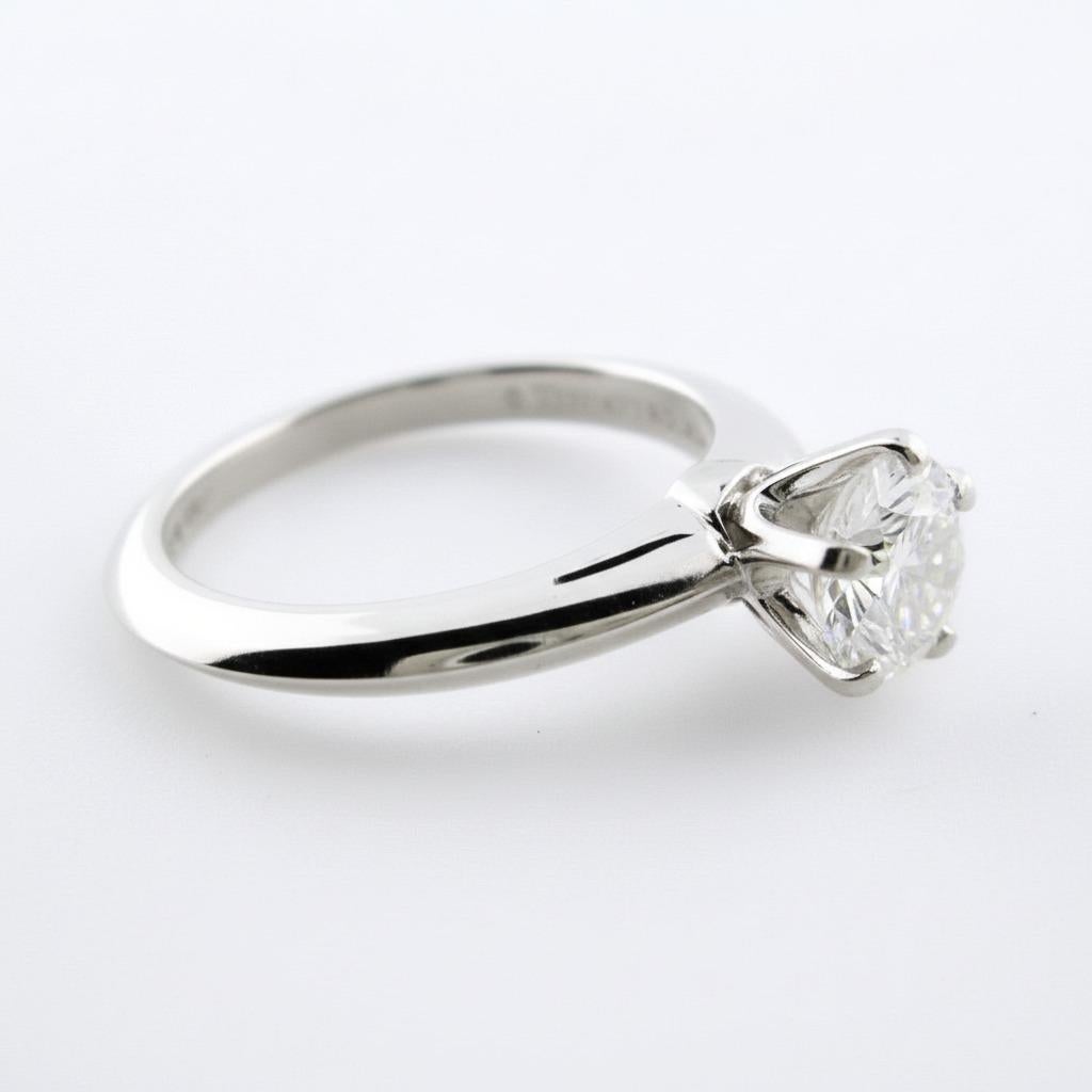 da uomo o donna Tiffany & Co. Anello in platino con diamante tondo e brillante da 1,23 carati in vendita