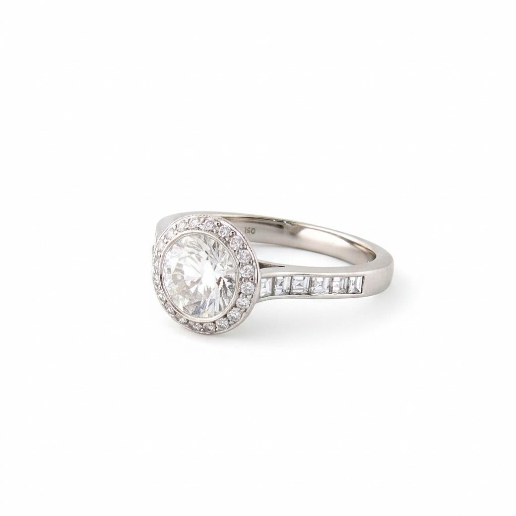 Tiffany & Co. Platin 1,25 Karat runder Brillant Diamantring, VVS1 Reinheit im Zustand „Hervorragend“ im Angebot in Chicago, IL