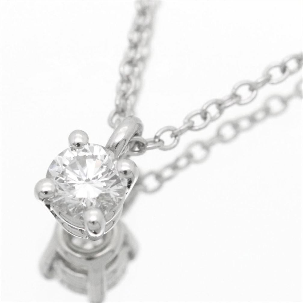 TIFFANY & Co. Collar Colgante Platino .12ct Diamante Solitario

Metal: Platino
Cadena: 16
Colgante: 3,28 mm de ancho
Diamante: diamante brillante redondo, peso total en quilates 0,12
Sello: 