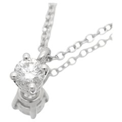 TIFFANY & Co. Collana con ciondolo in platino con diamante solitario da 0,12 carati